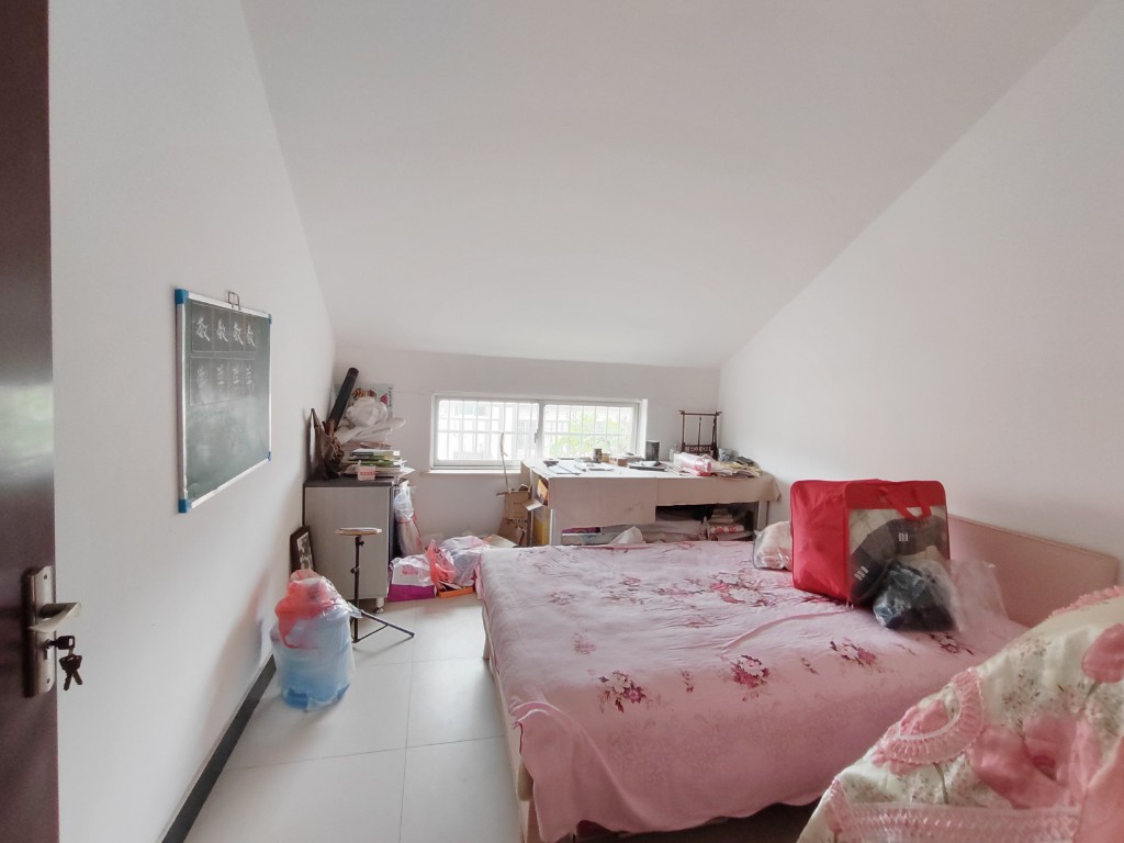 株洲富景园 5室2厅2卫 63.8万 株洲富景园 5室2厅2卫 63.8万客厅