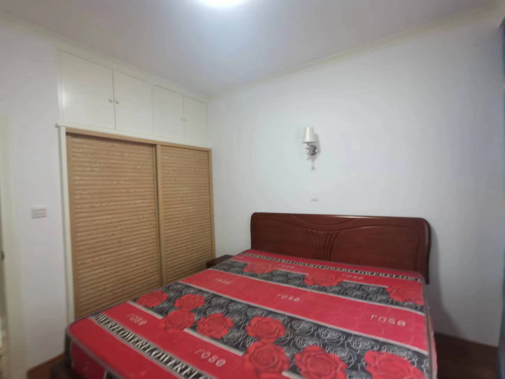 响石花园 2室2厅1卫 43.8万 响石花园 2室2厅1卫 43.8万客厅