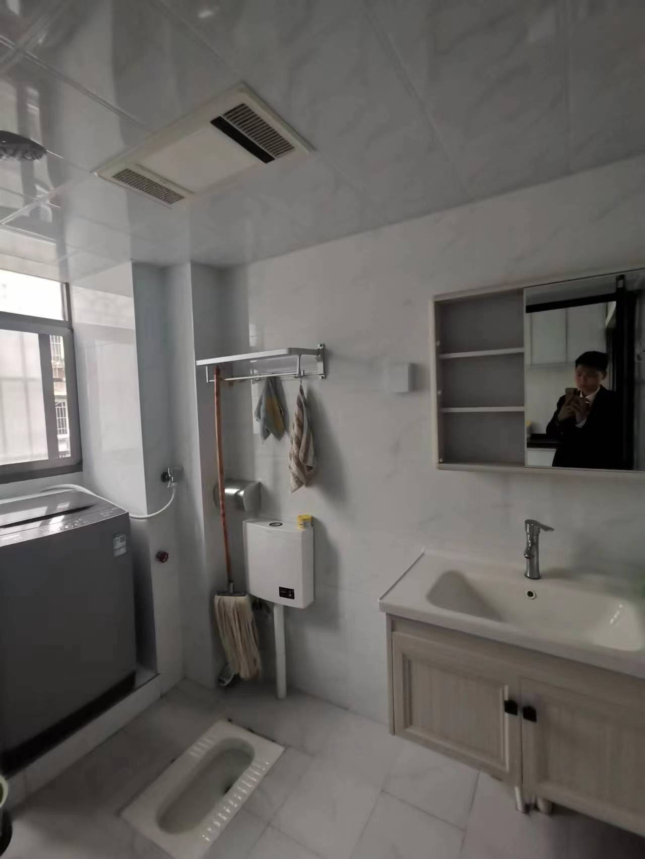 响石花园 2室2厅1卫 43.8万 响石花园 2室2厅1卫 43.8万客厅