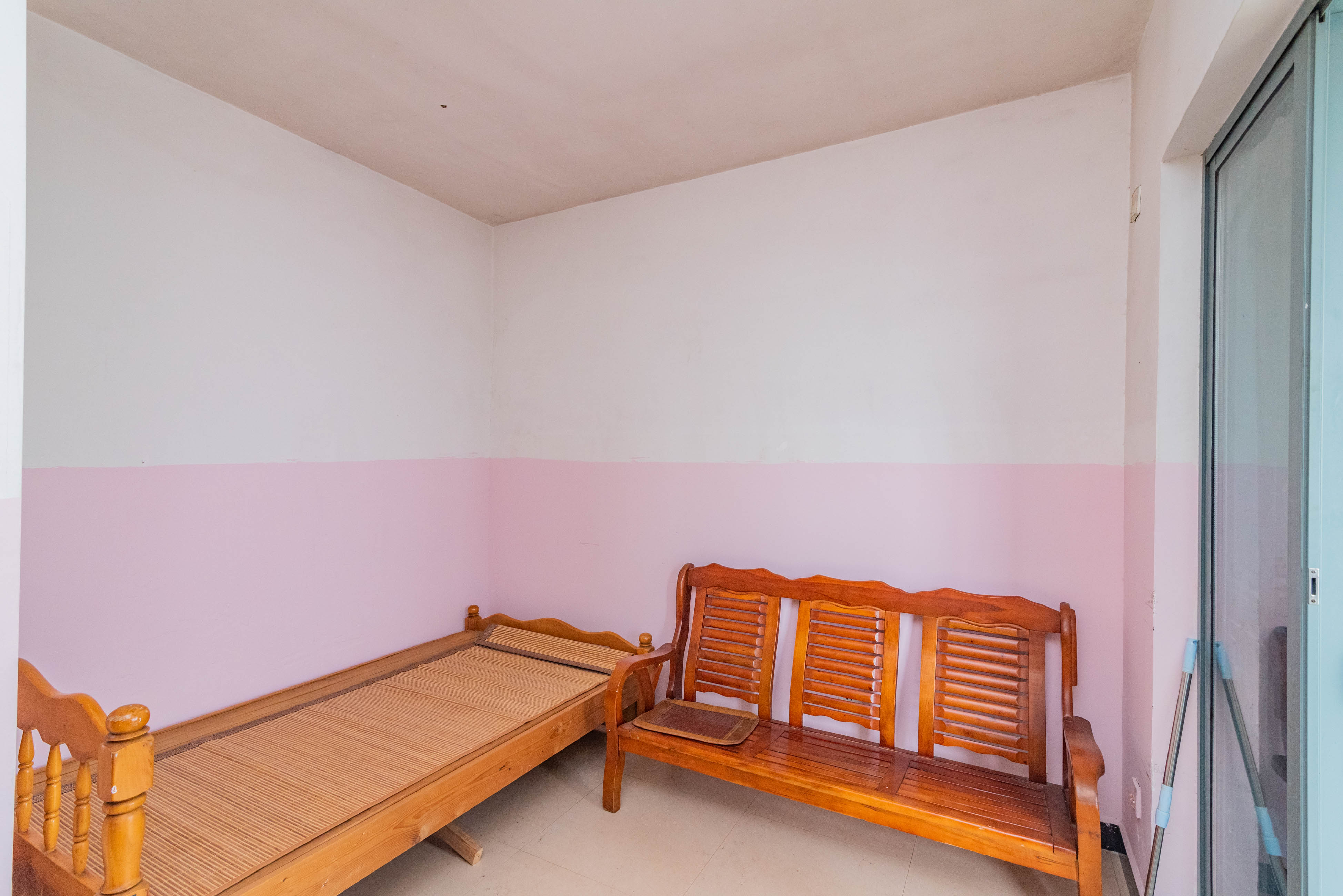 雄新水印廊桥（雄新华府）  2室2厅1卫    45.0万客厅