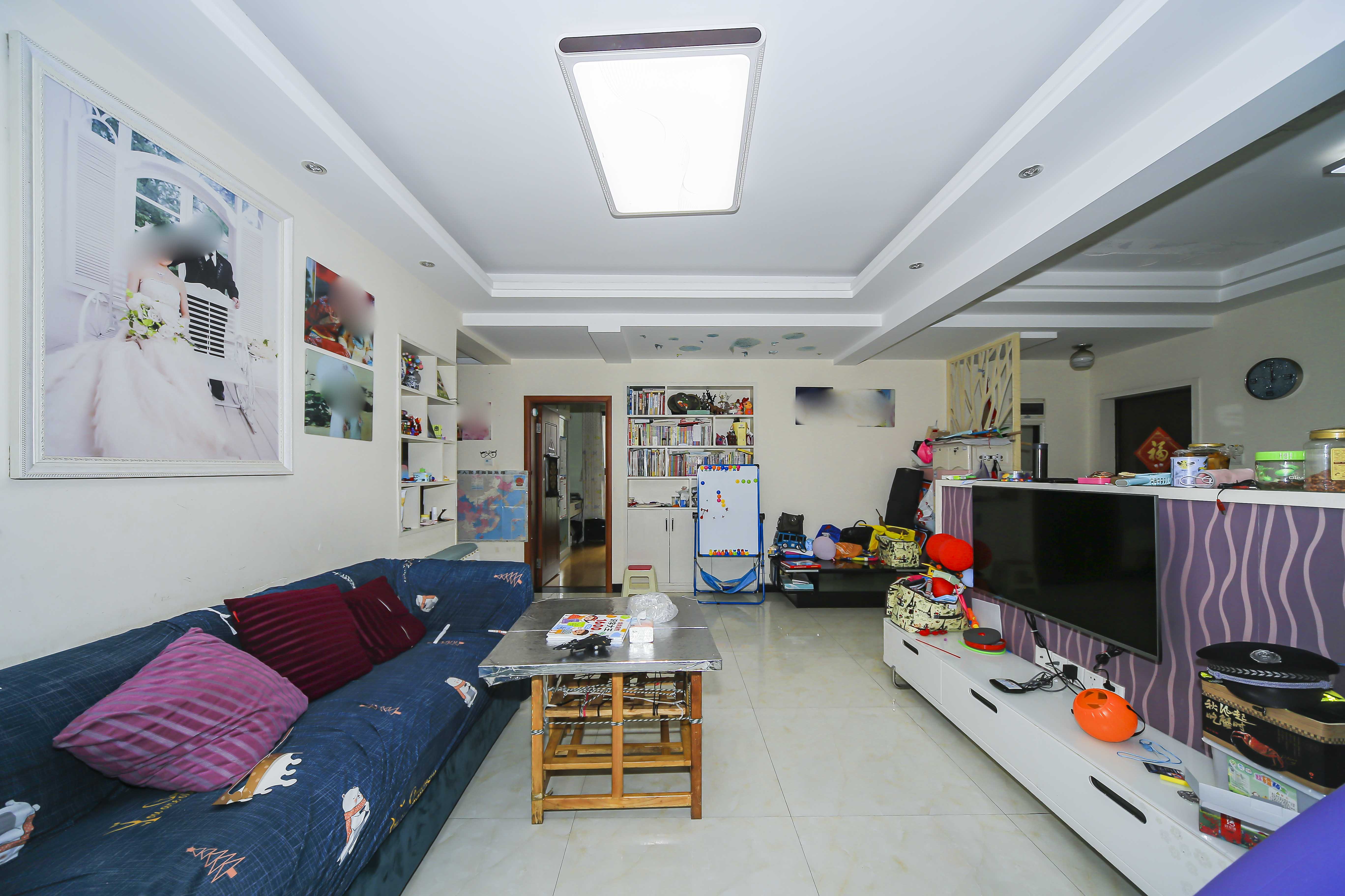 中建麓山和苑  3室2厅1卫   85.00万客厅