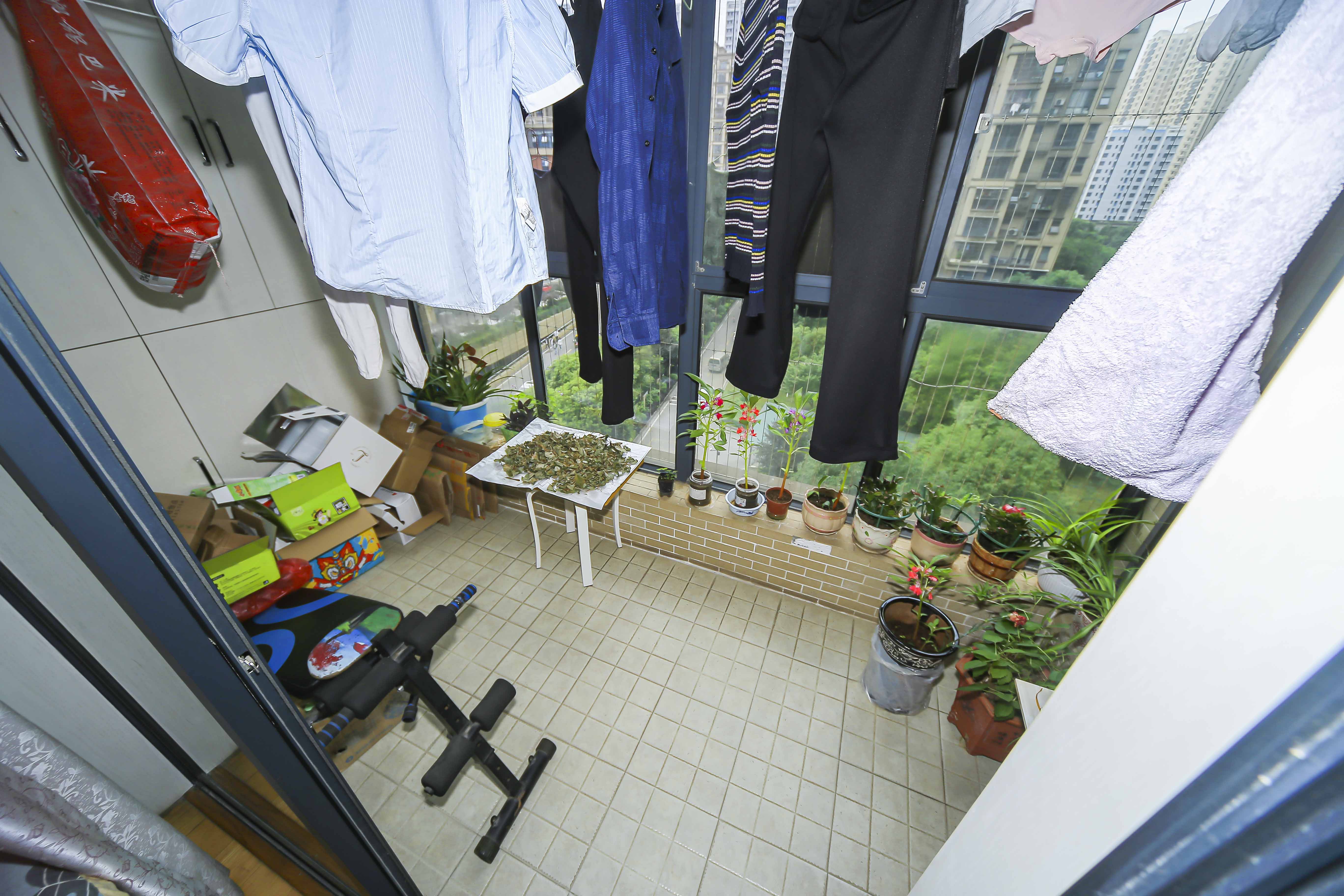 中建麓山和苑  3室2厅1卫   85.00万阳台