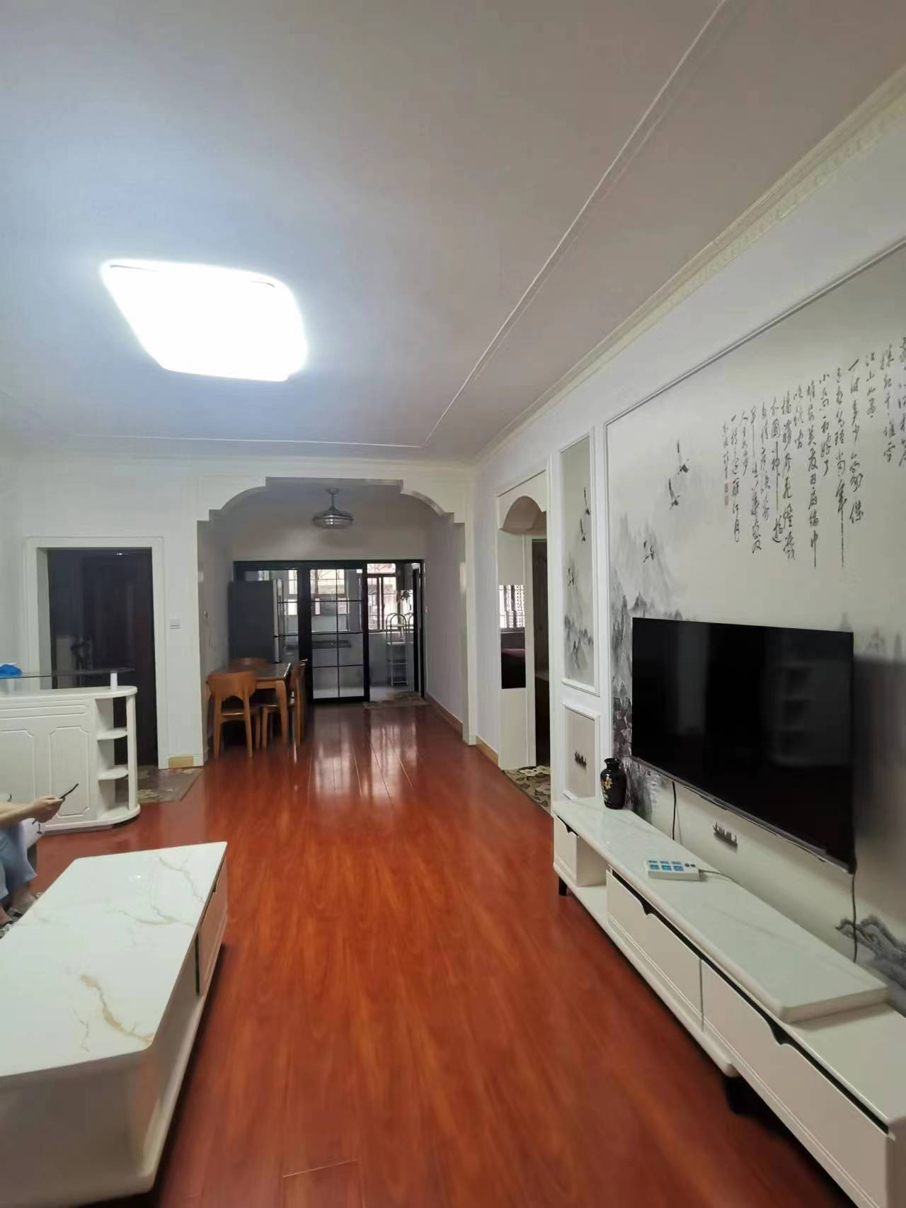 响石花园 2室2厅1卫 43.8万 响石花园 2室2厅1卫 43.8万客厅