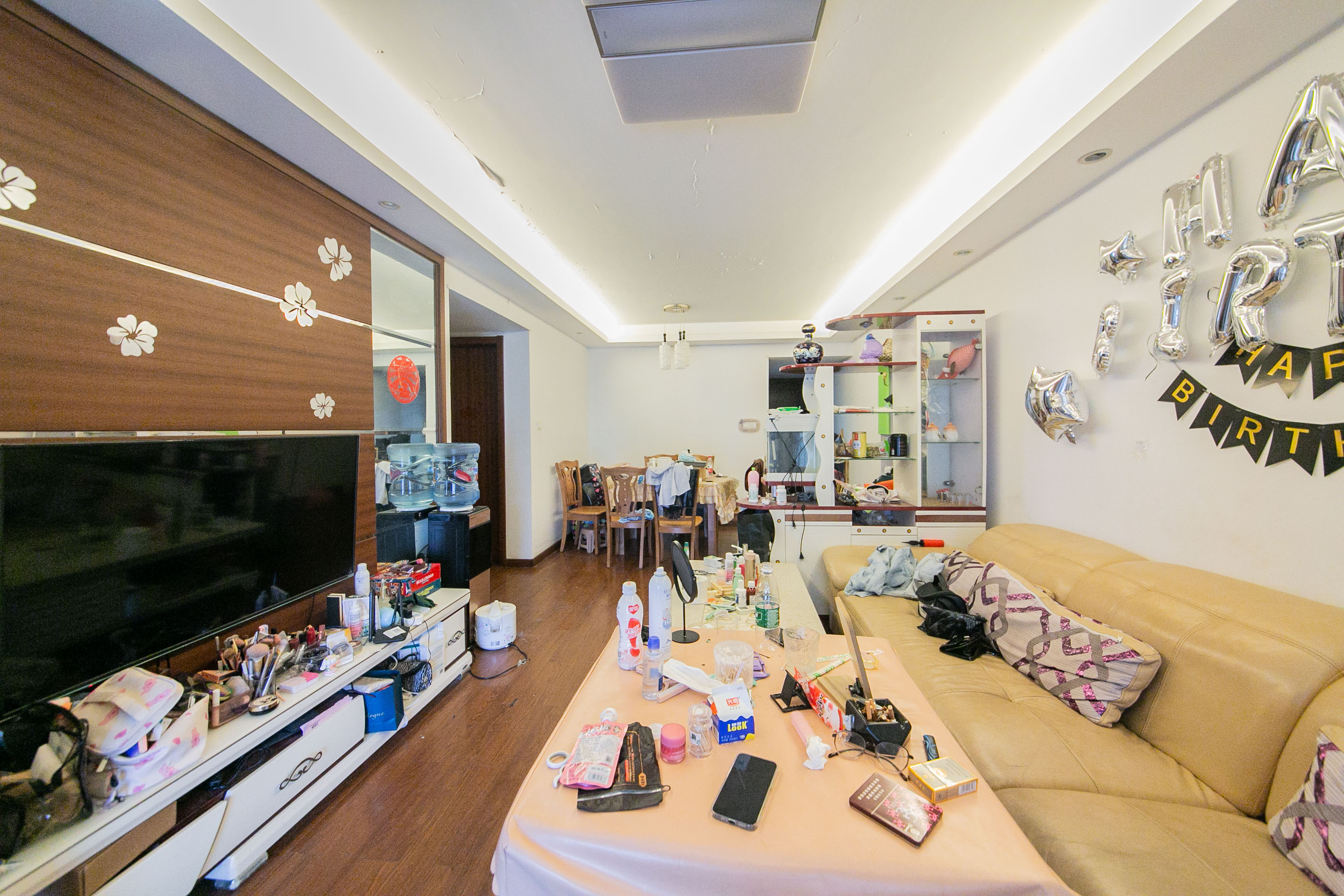 万科城 3室2厅 110.00万