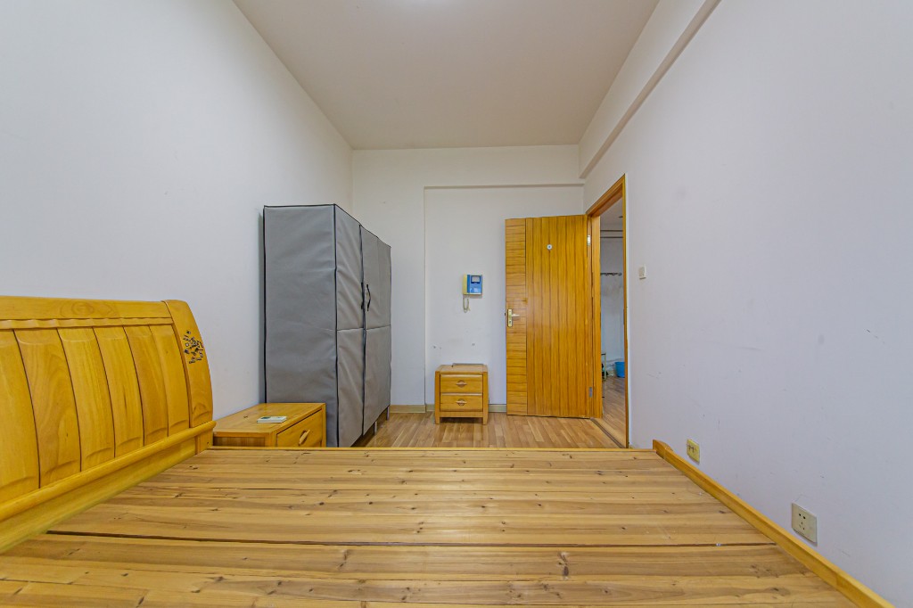 BOBO天下城(CTA财富中心) 1室1厅1卫 46.0万 BOBO天下城(CTA财富中心) 1室1厅1卫 46.0万卧室