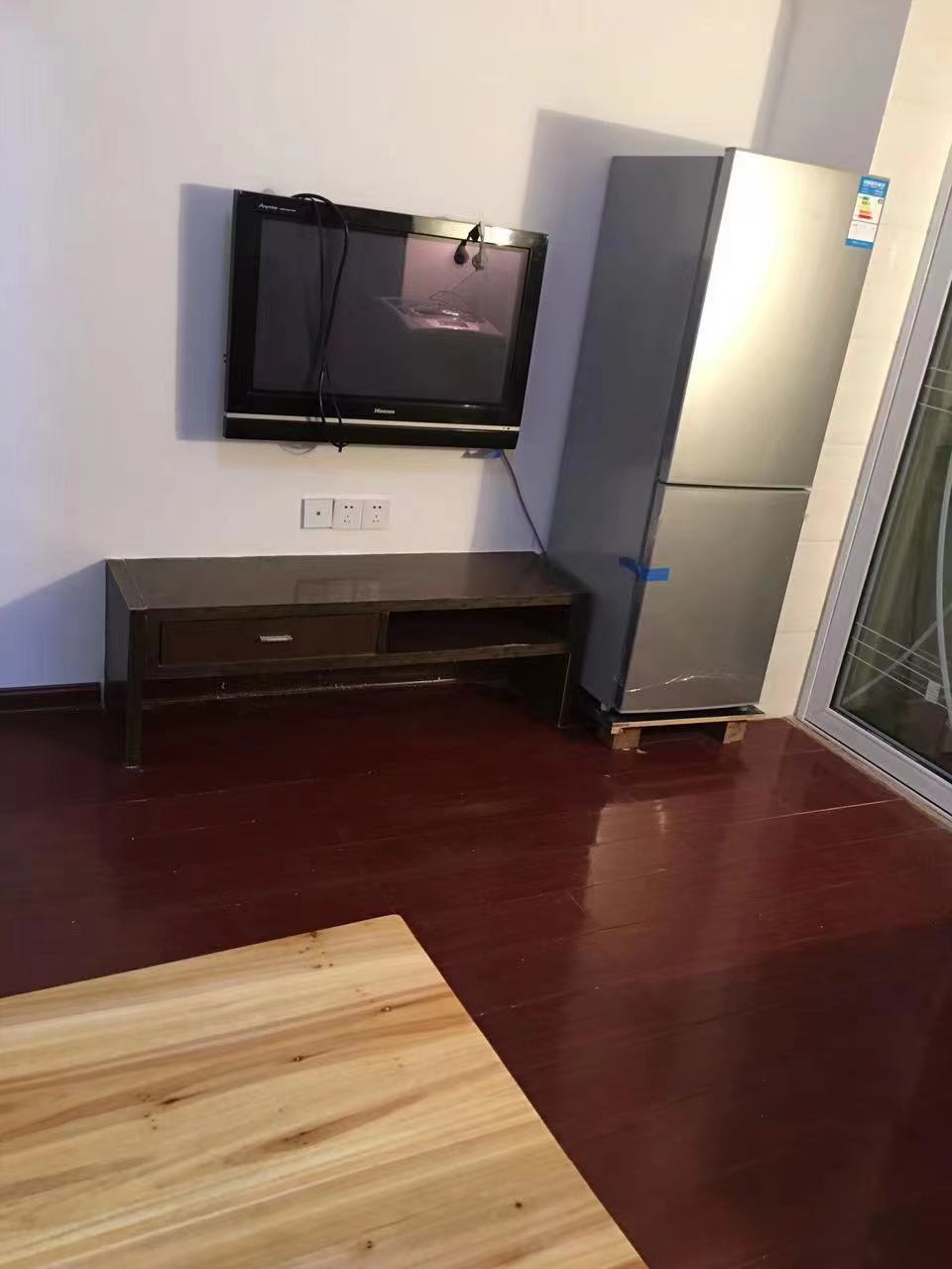 福鑫大厦  1室1厅1卫    26.0万 福鑫大厦  1室1厅1卫    26.0万客厅