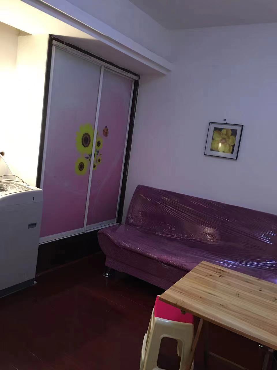 福鑫大厦  1室1厅1卫    26.0万 福鑫大厦  1室1厅1卫    26.0万客厅