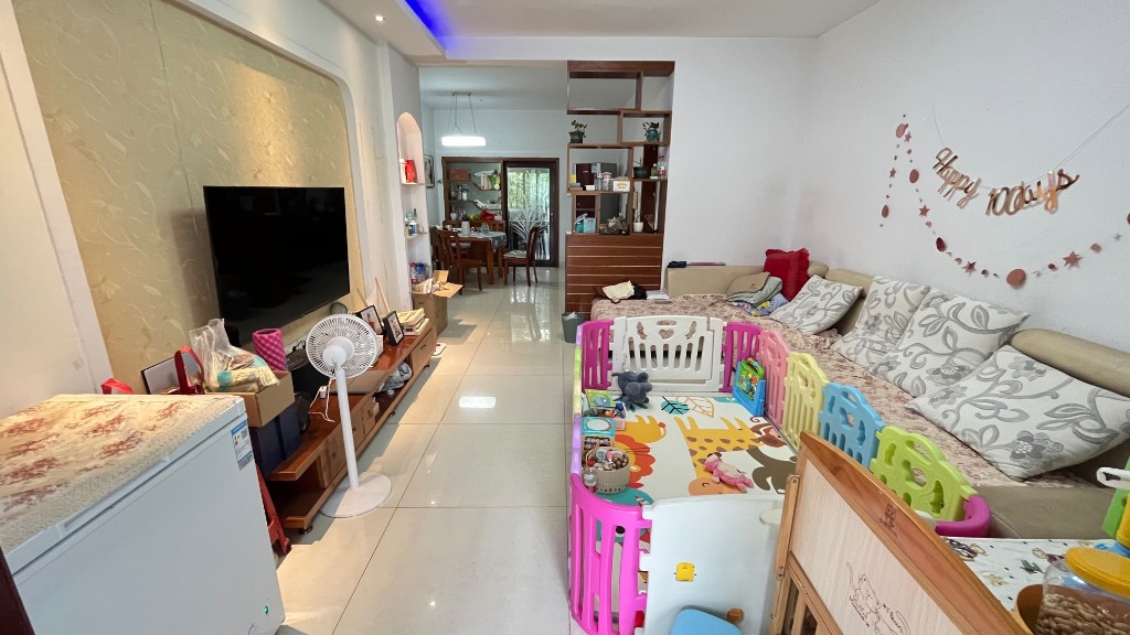 新城壹号 3室2厅2卫 51.8万 新城壹号 3室2厅2卫 51.8万客厅