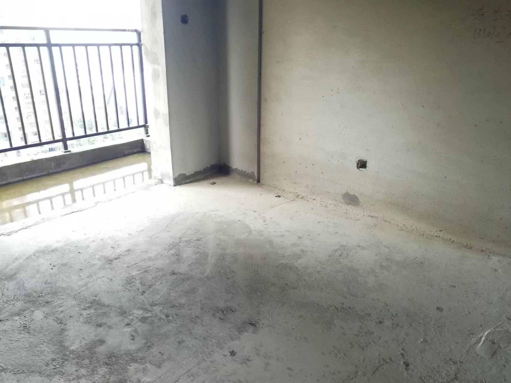 时代新城(翰林府) 3室2厅2卫 58.8万 时代新城(翰林府) 3室2厅2卫 58.8万客厅