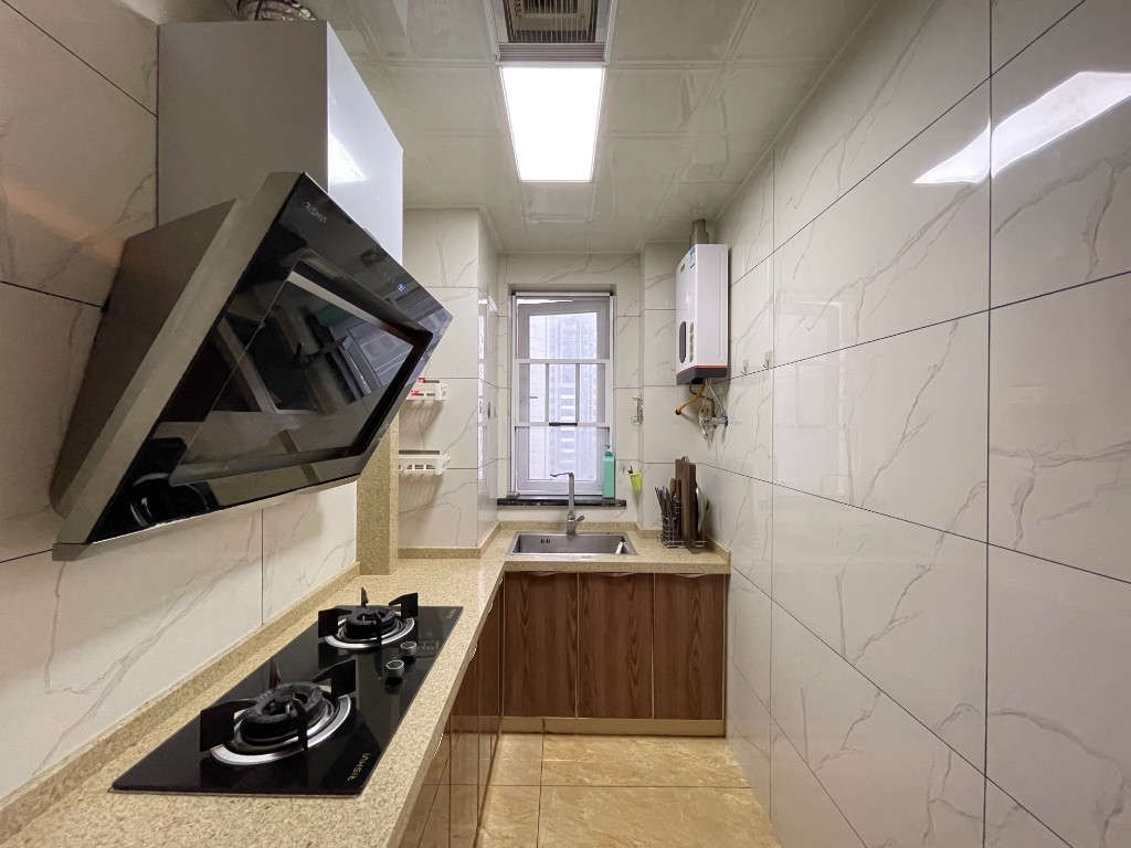 美的城三期 3室2厅2卫 95.0万 美的城三期 3室2厅2卫 95.0万客厅