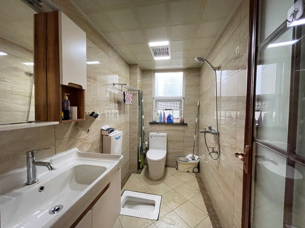 美的城三期 3室2厅2卫 95.0万 美的城三期 3室2厅2卫 95.0万客厅