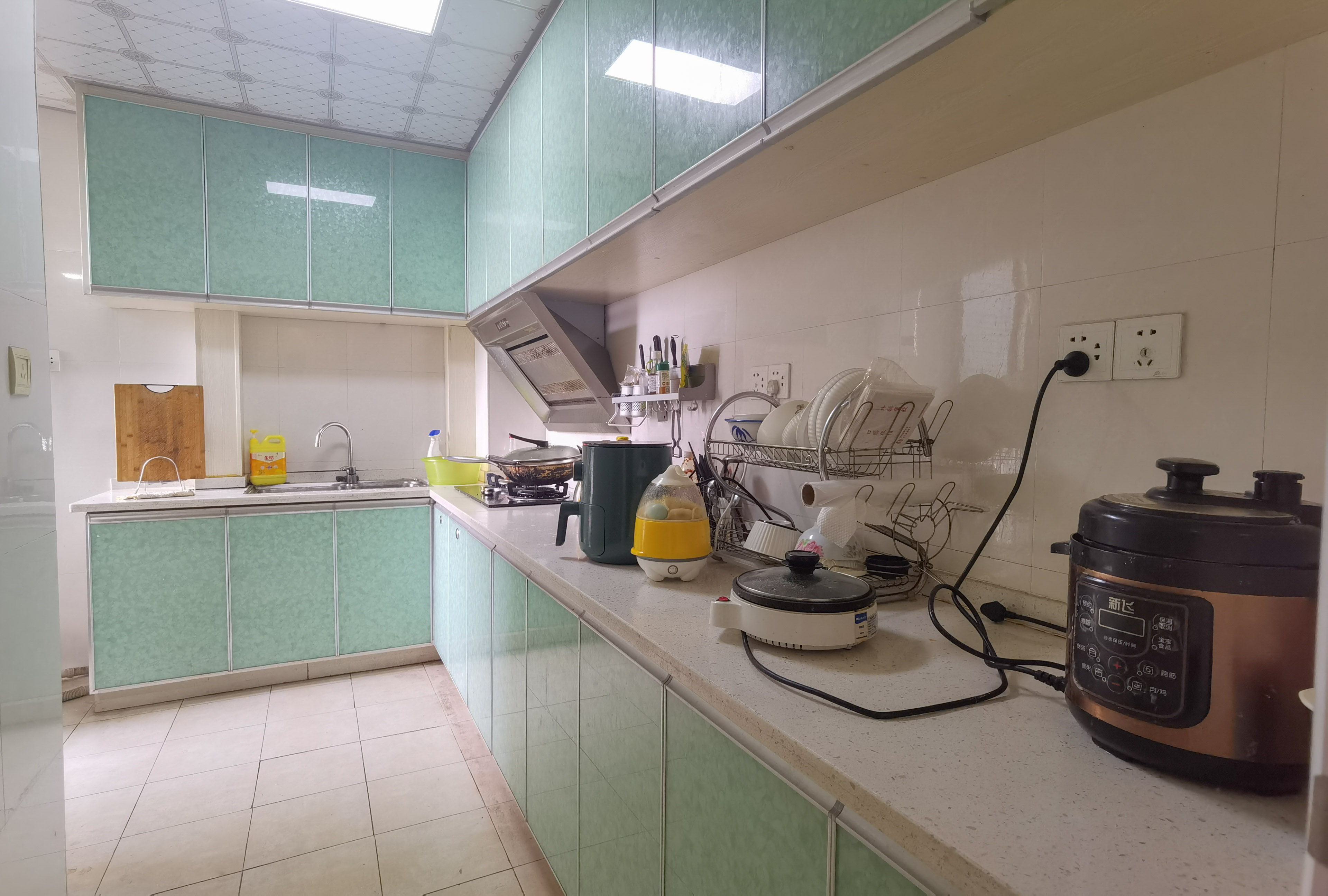 亿都国际城市首府  2室2厅1卫    32.8万 亿都国际城市首府  2室2厅1卫    32.8万客厅