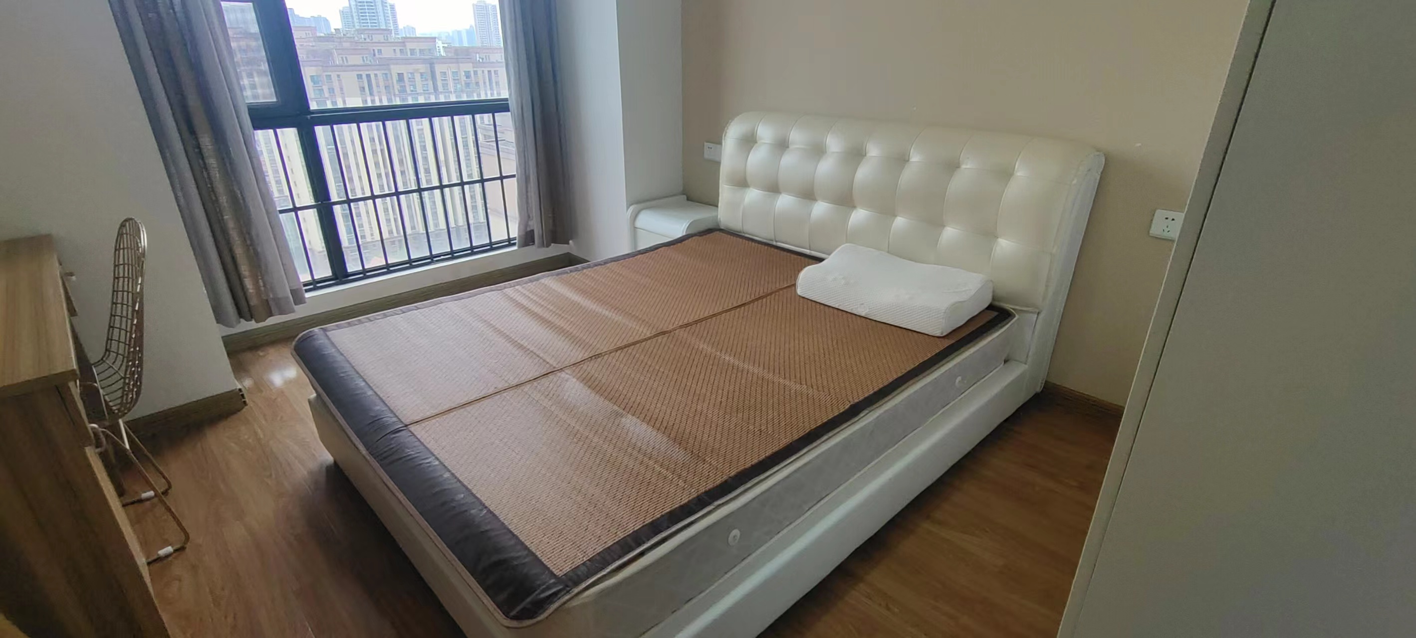 新桂公馆  2室1厅1卫    45.0万 新桂公馆  2室1厅1卫    45.0万客厅