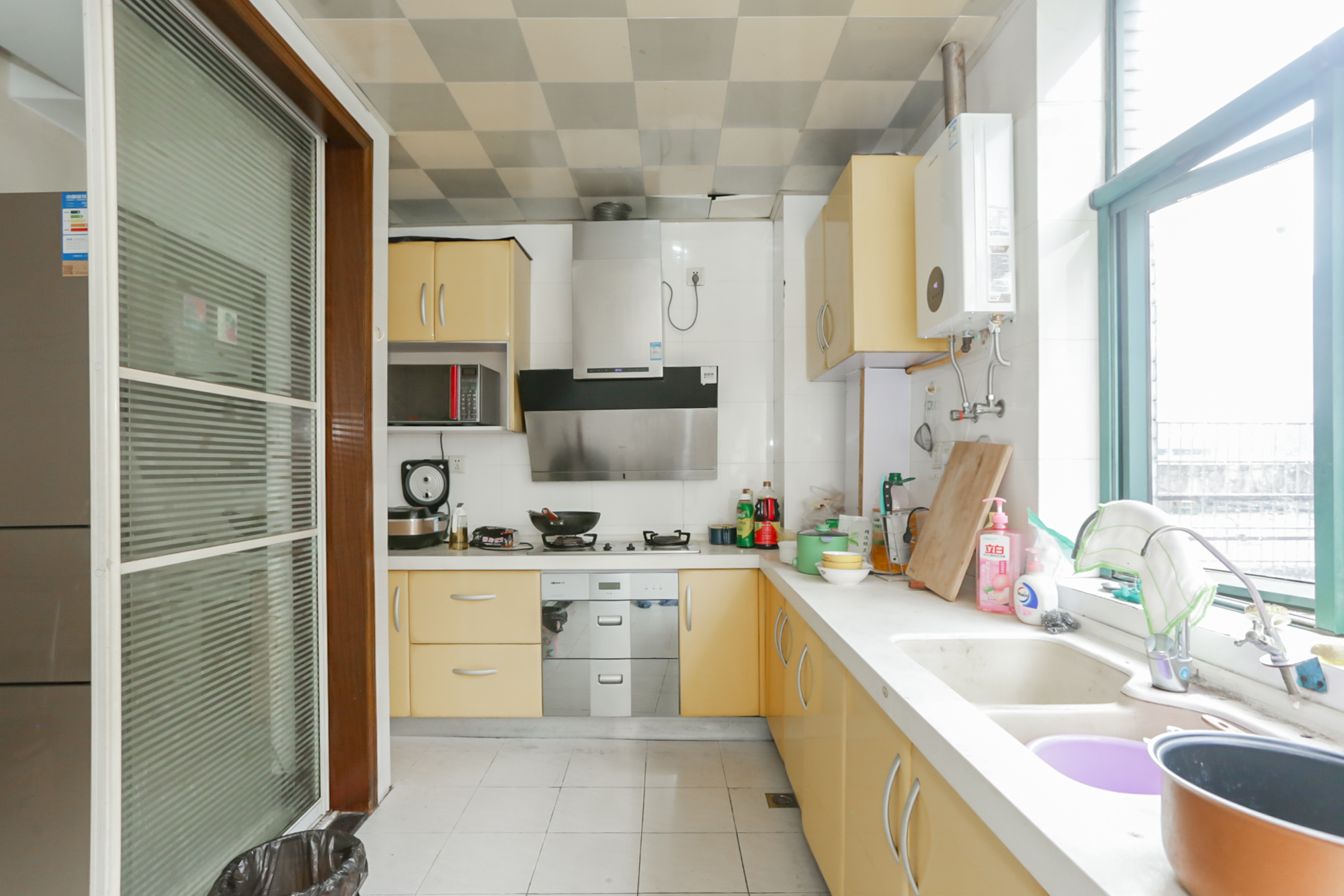 望兴景园一期  3室2厅2卫    135.0万厨房