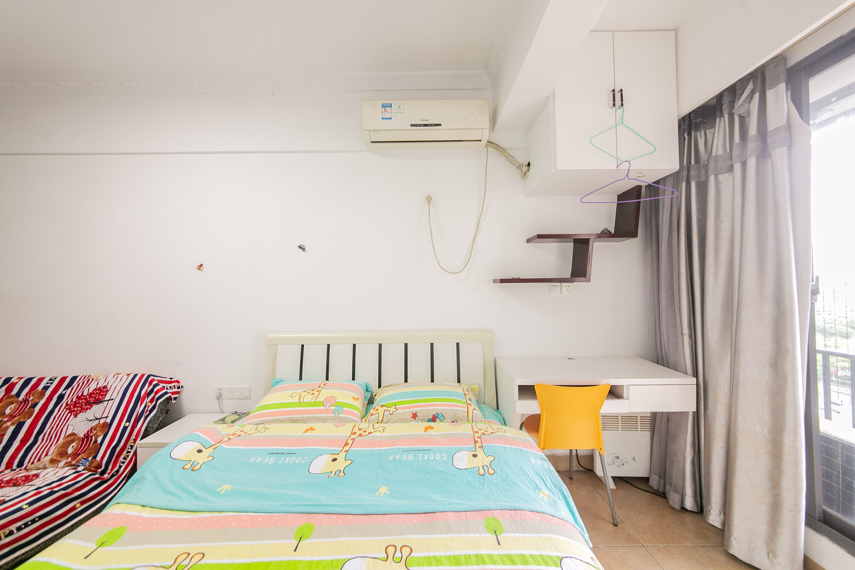 名富公寓 1室1厅1卫 25.0万 名富公寓 1室1厅1卫 25.0万卧室