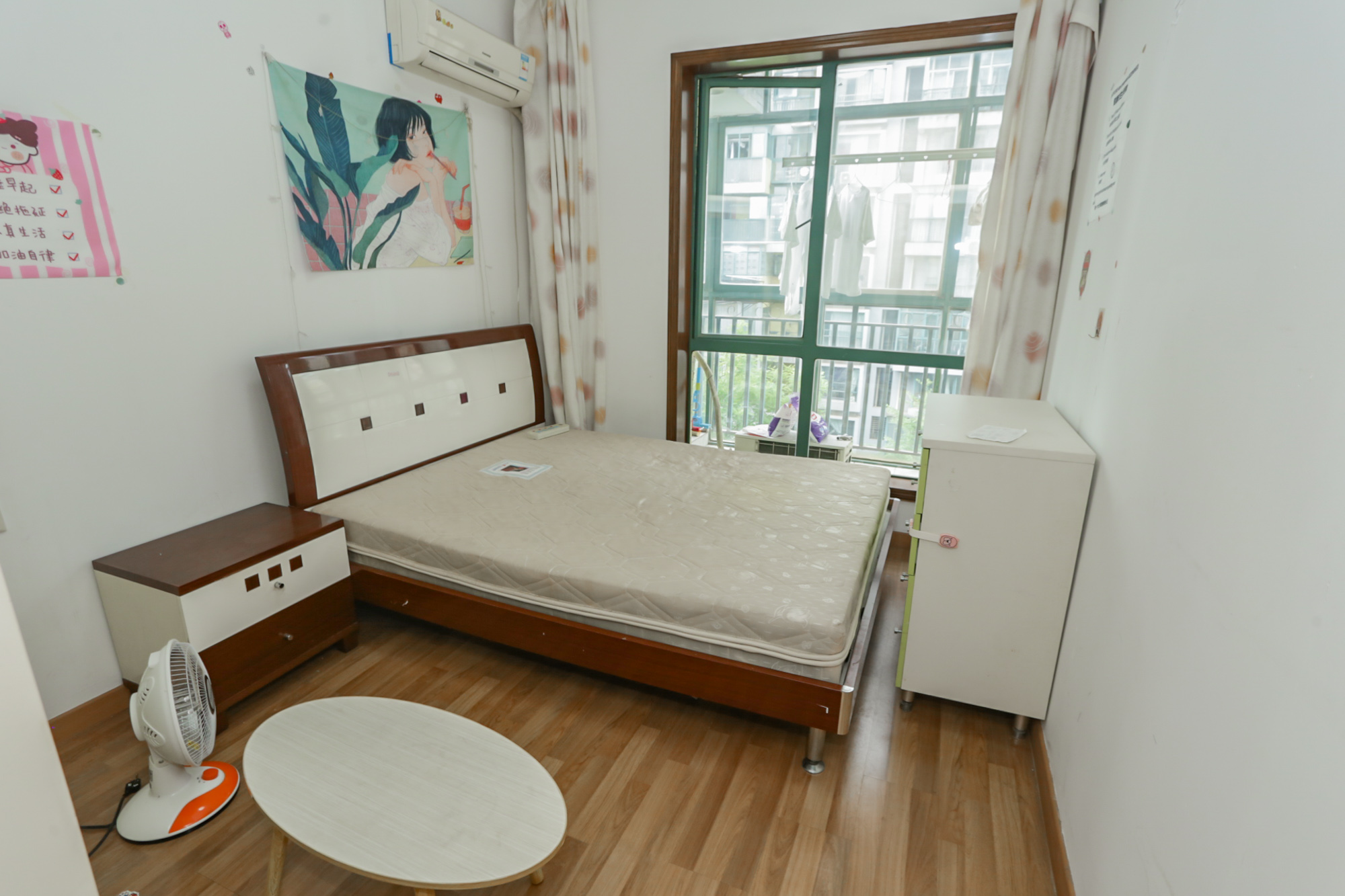 望兴景园一期  3室2厅2卫    135.0万卧室