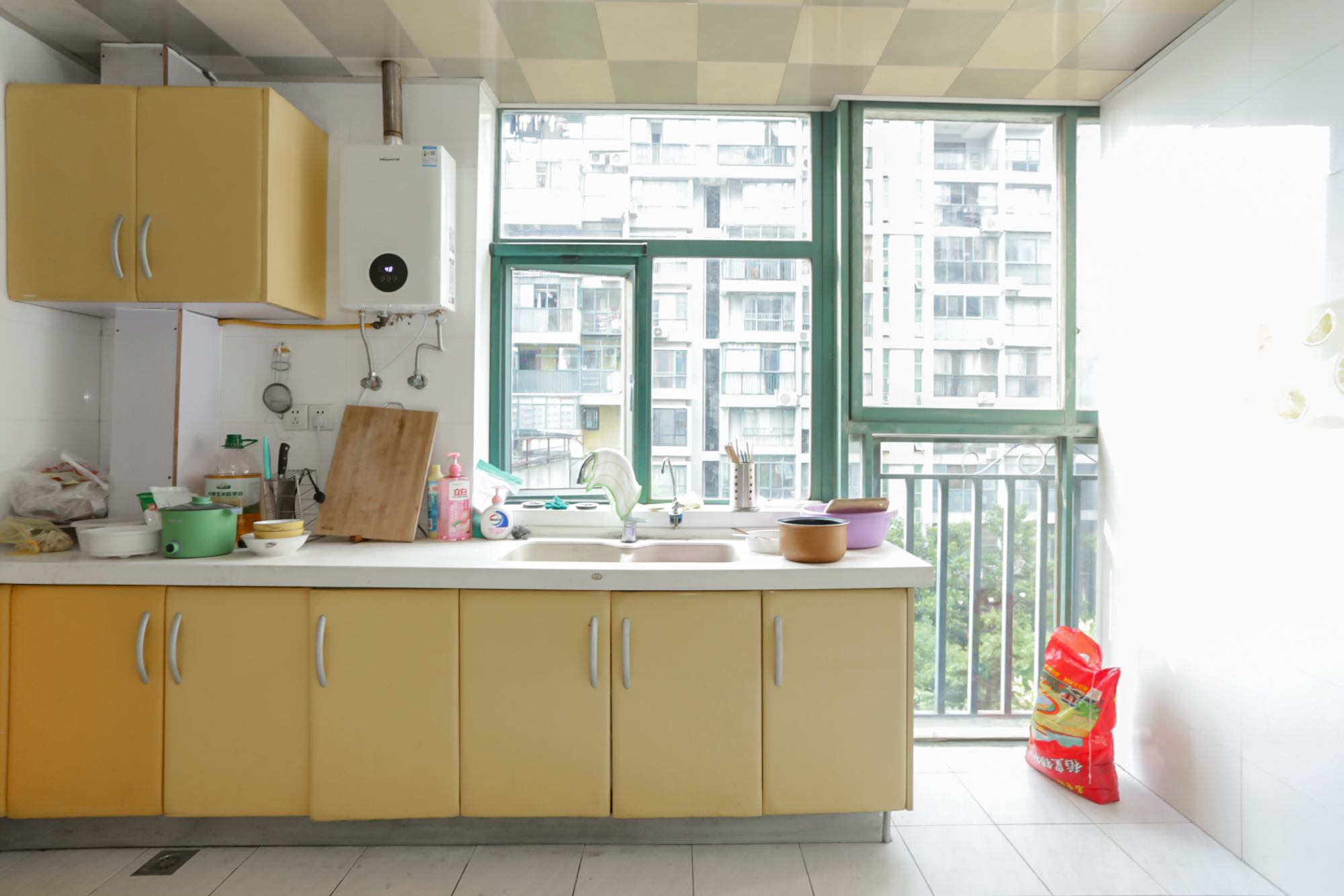 望兴景园一期  3室2厅2卫    135.0万厨房