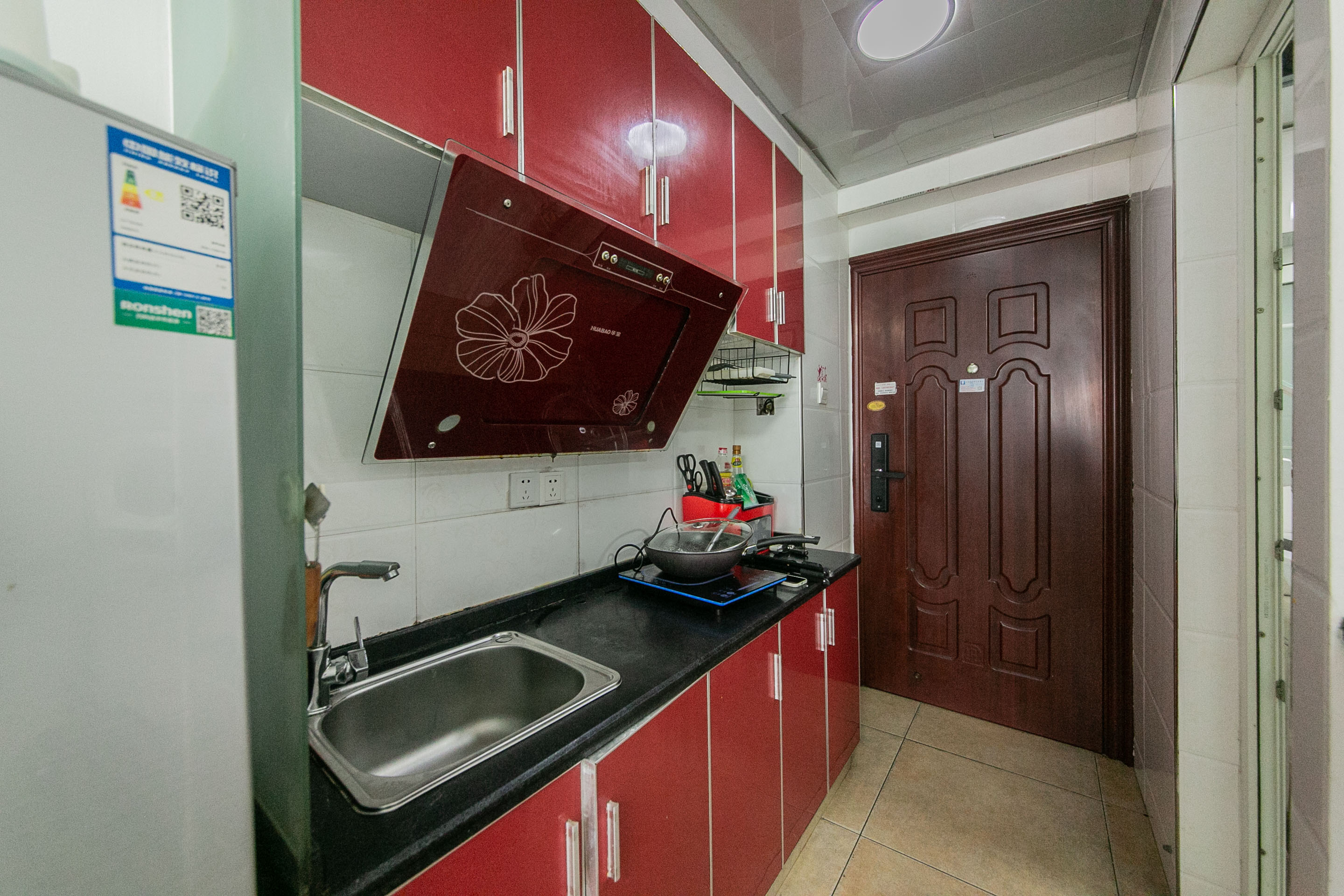 名富公寓 1室1厅1卫 25.0万 名富公寓 1室1厅1卫 25.0万厨房