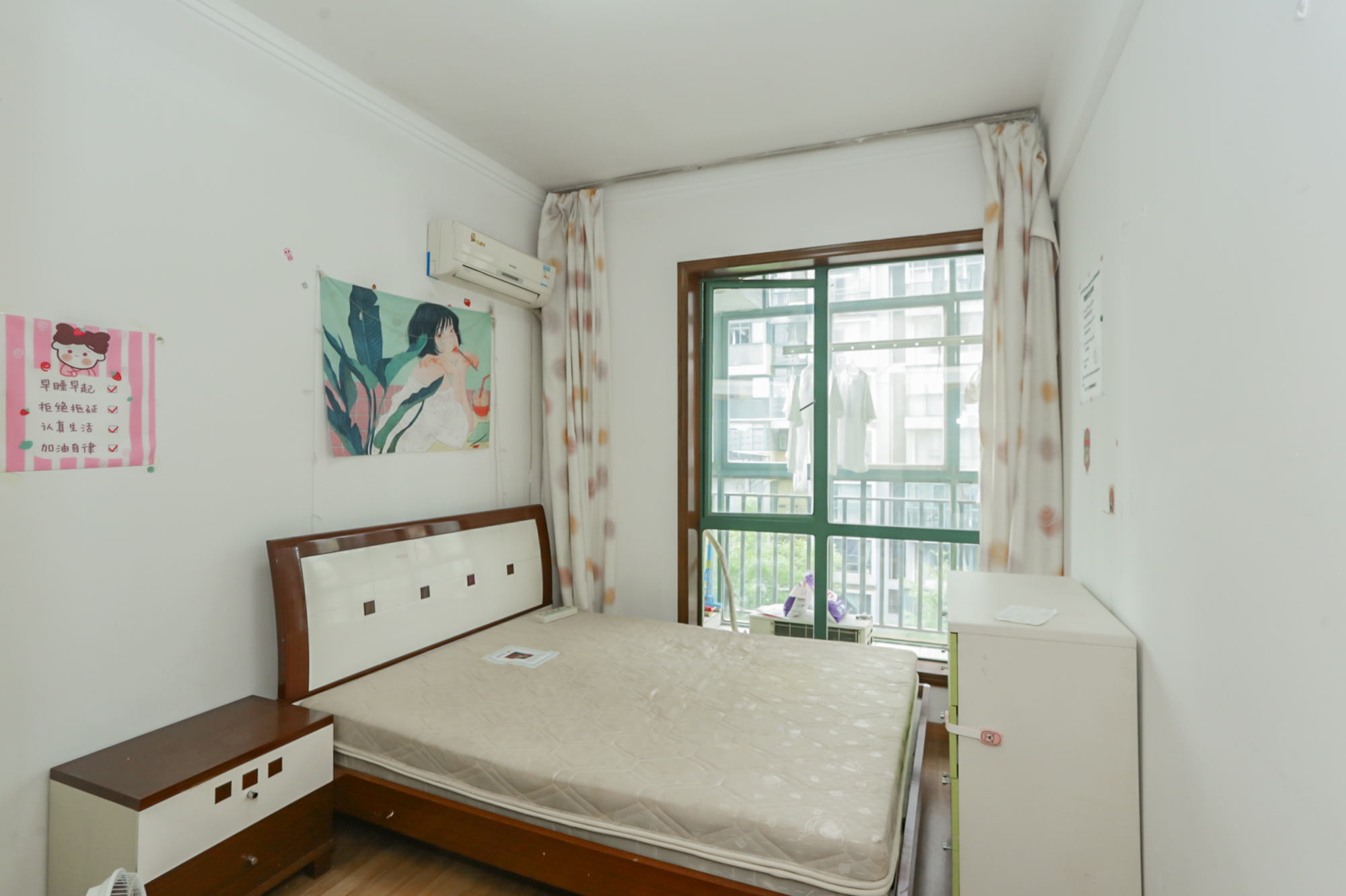 望兴景园一期  3室2厅2卫    135.0万卧室