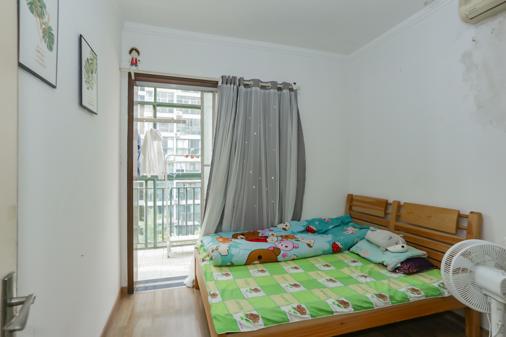 望兴景园一期  3室2厅2卫    135.0万卧室