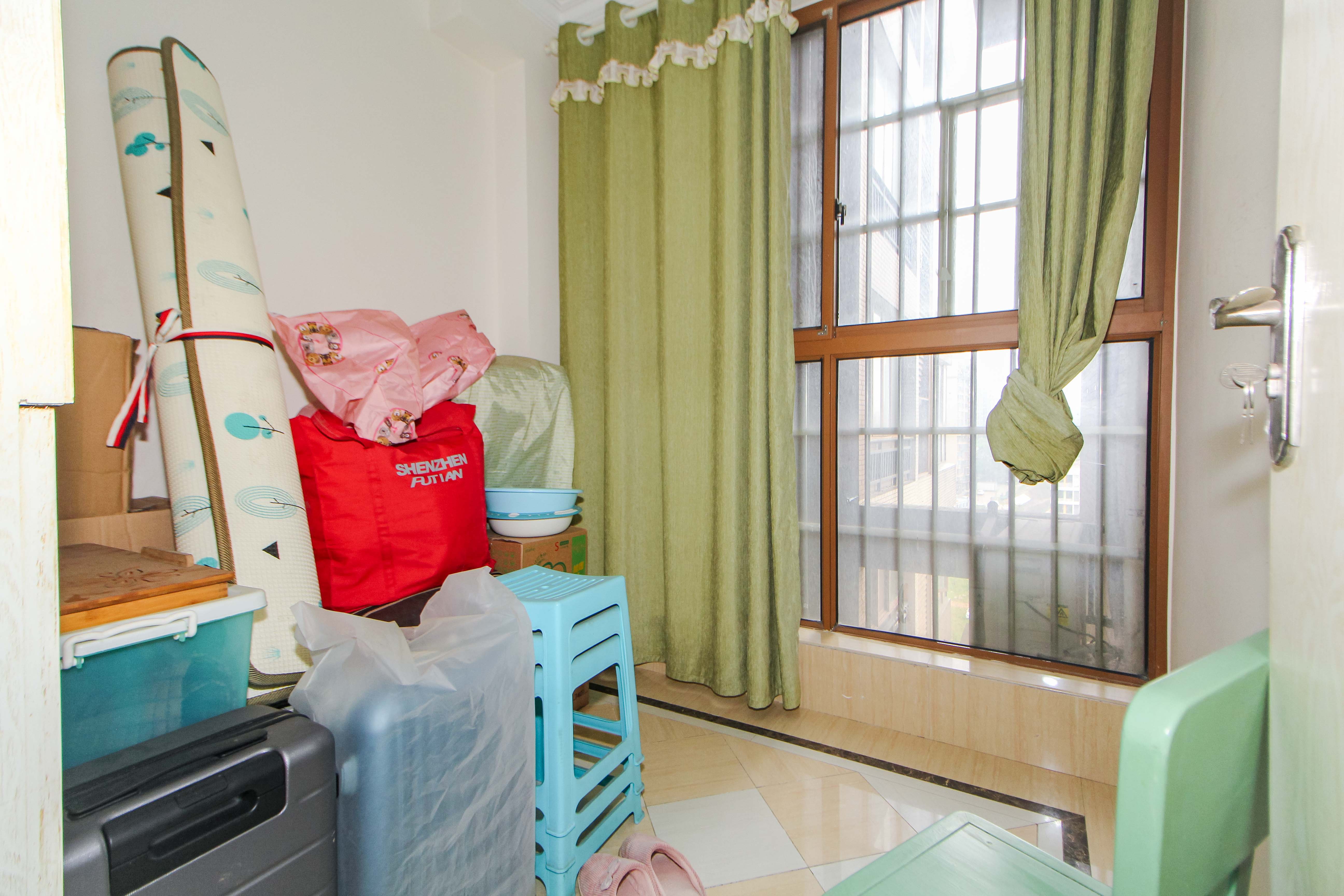 銻都家園  3室2廳1衛(wèi)    69.8萬陽臺