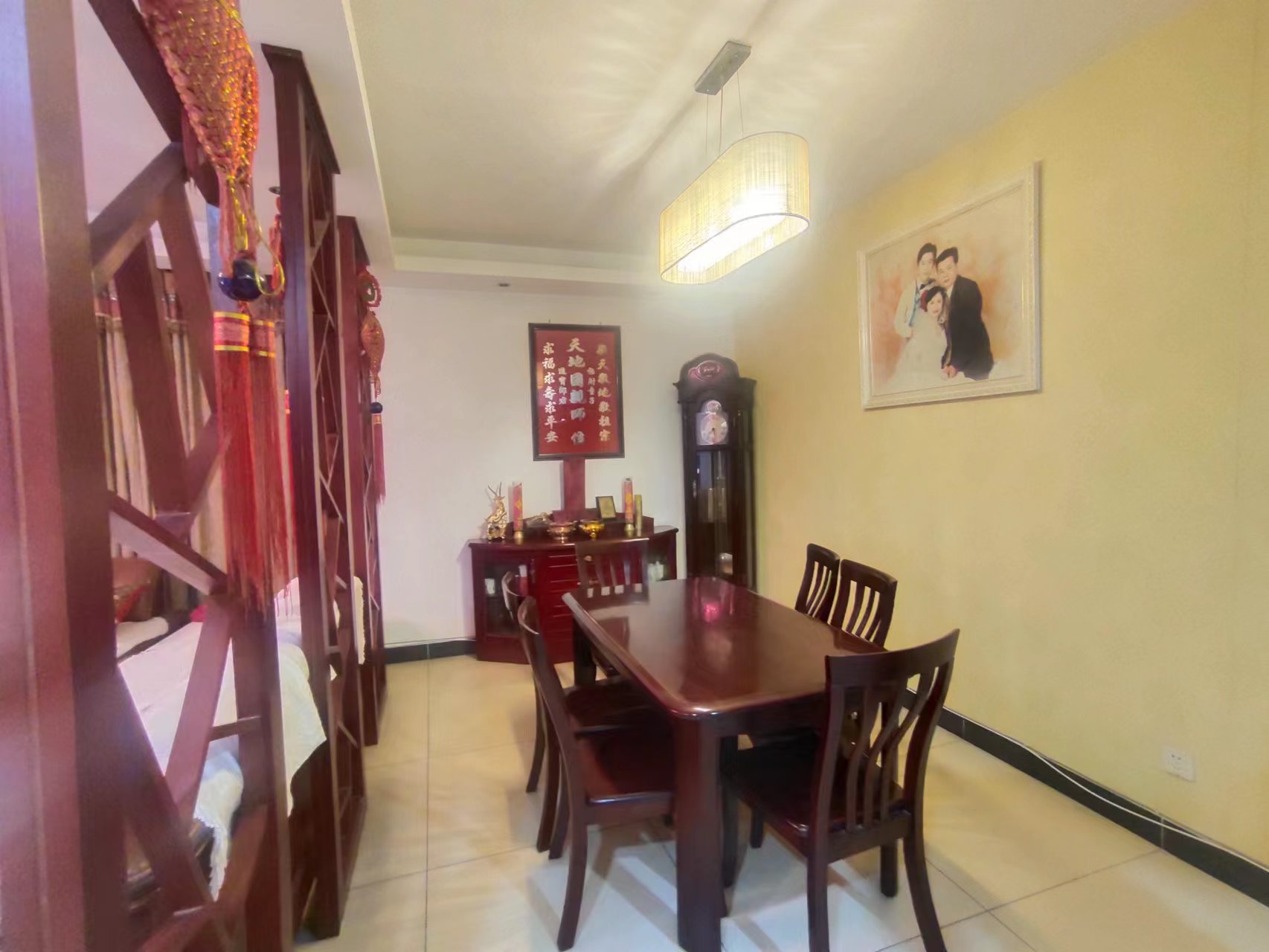 城市风景  4室1厅1卫    119.0万 城市风景  4室1厅1卫    119.0万客厅