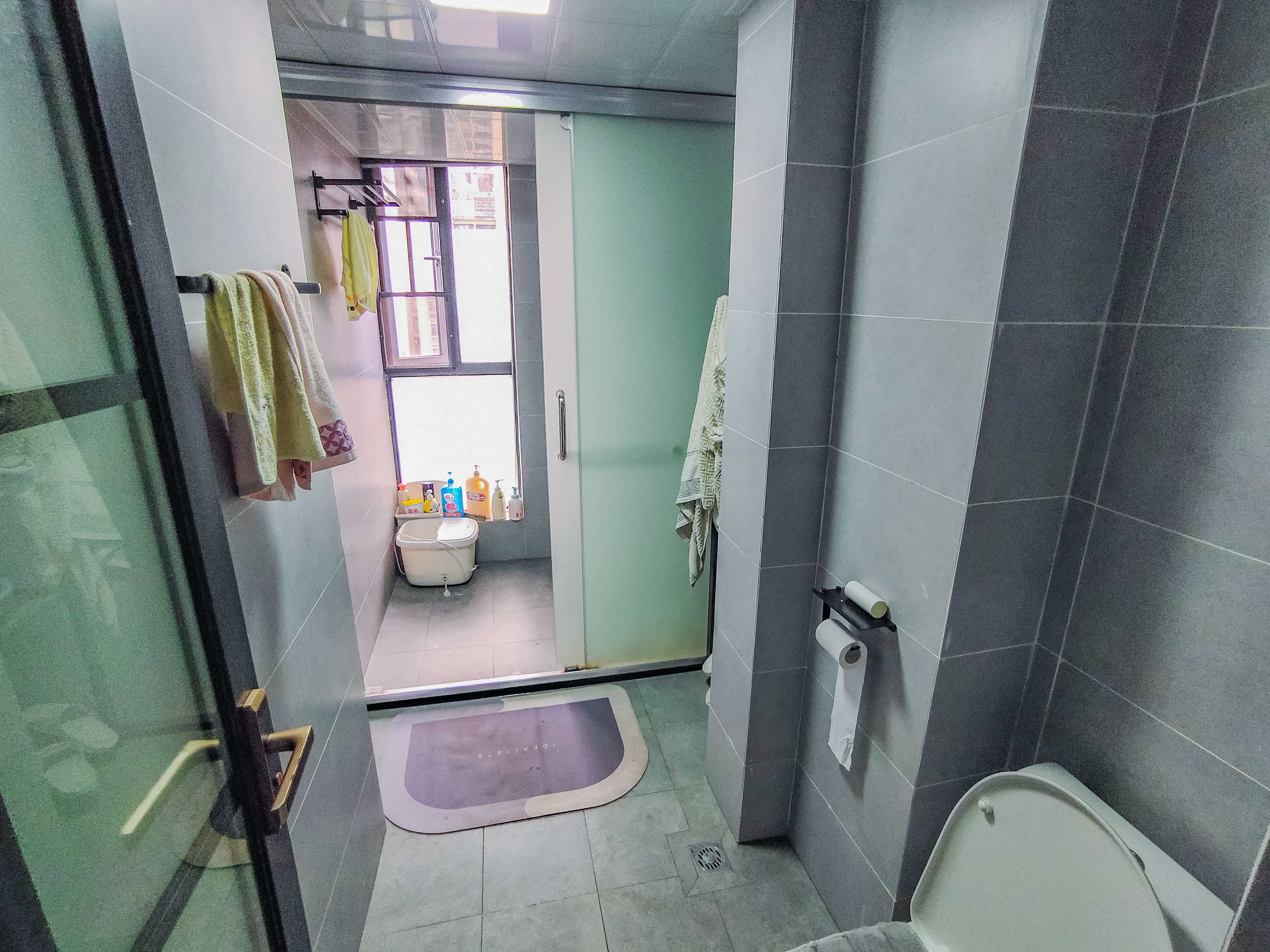 悦湖山 4室2厅2卫 149.0万 悦湖山 4室2厅2卫 149.0万卫生间