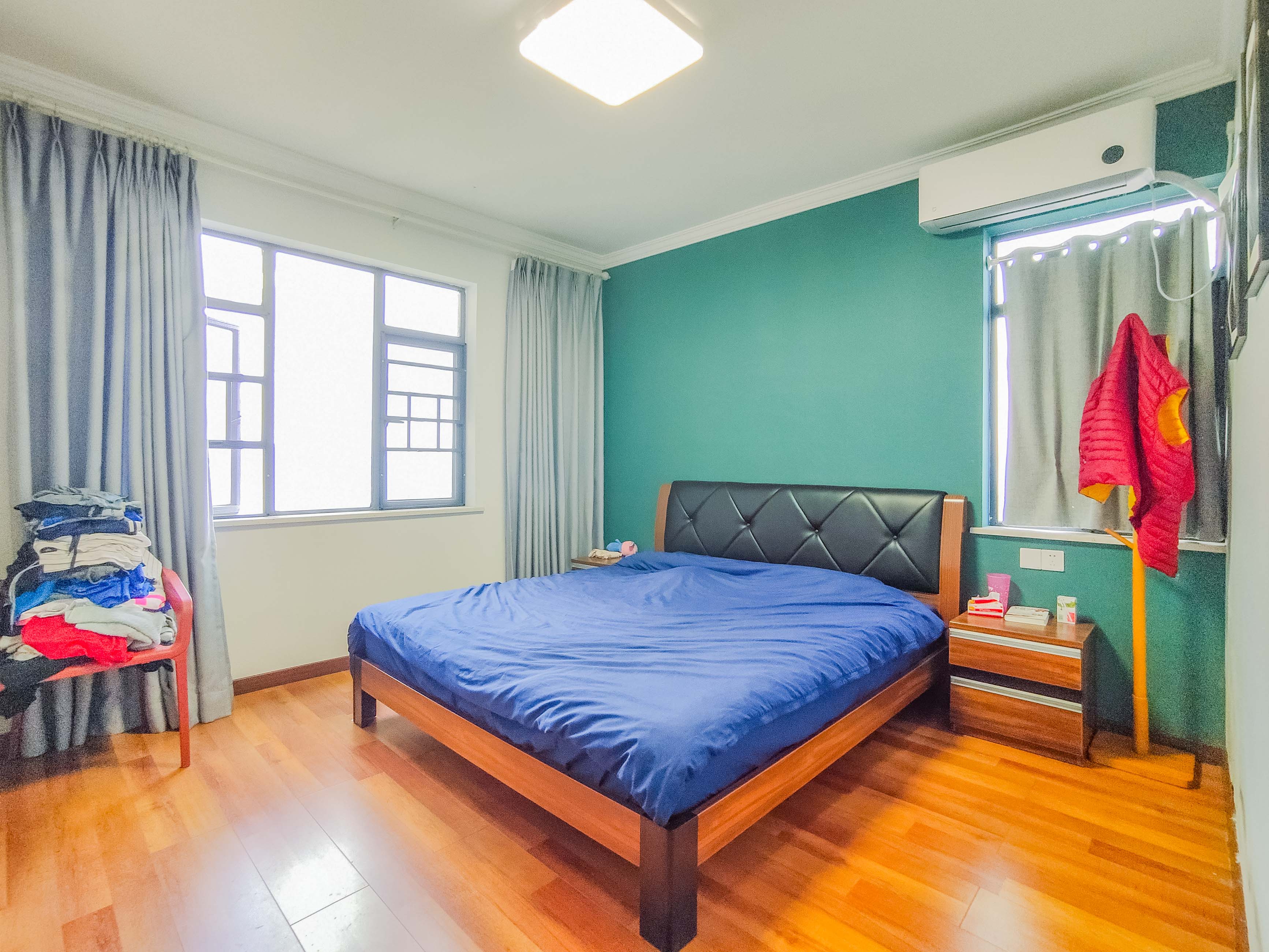 悦湖山 4室2厅2卫 149.0万 悦湖山 4室2厅2卫 149.0万卧室