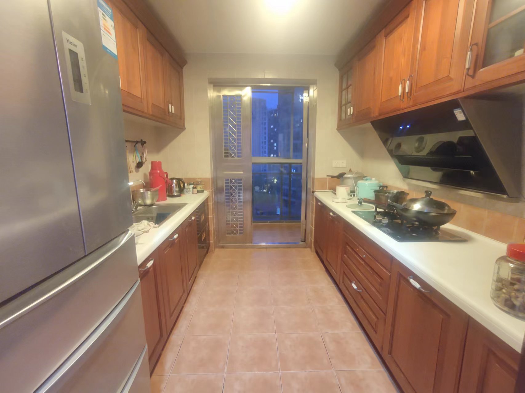 城市风景  4室1厅1卫    119.0万 城市风景  4室1厅1卫    119.0万客厅