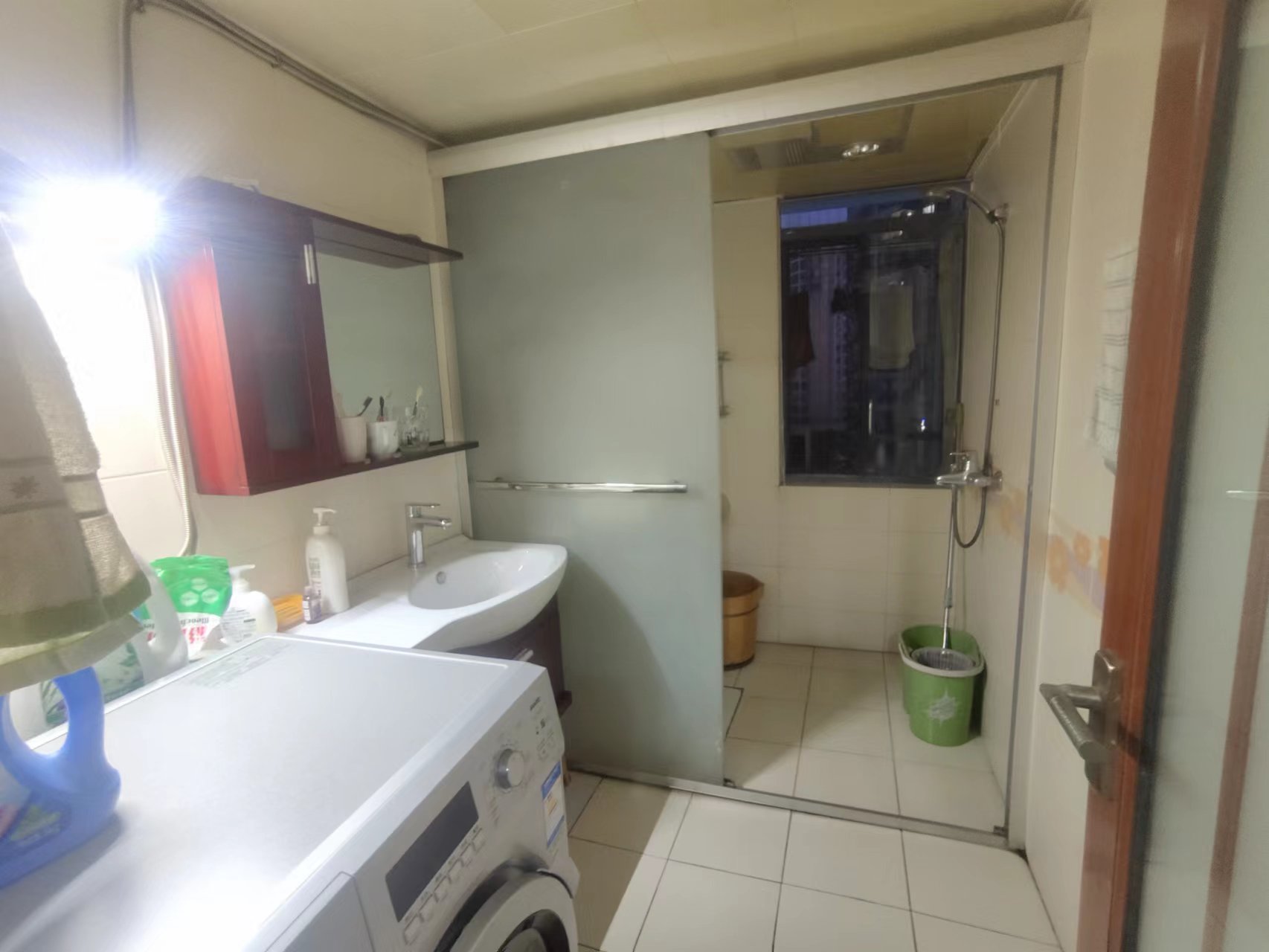 城市风景  4室1厅1卫    119.0万 城市风景  4室1厅1卫    119.0万客厅