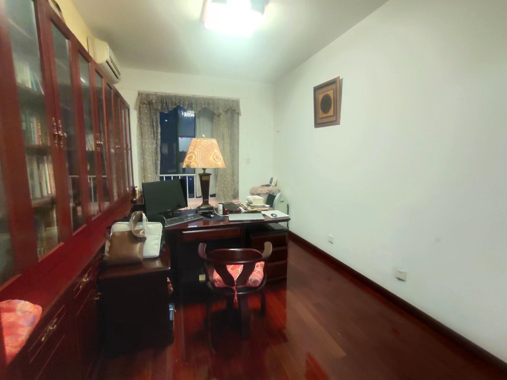 城市风景  4室1厅1卫    119.0万 城市风景  4室1厅1卫    119.0万客厅