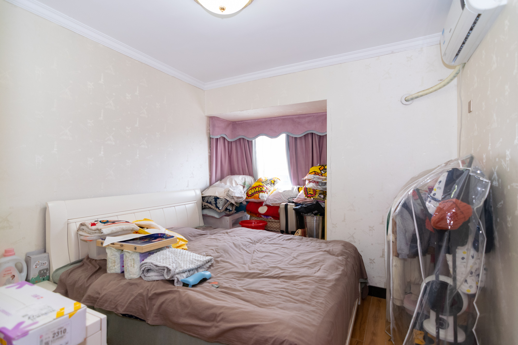 润和紫郡一期 5室2厅2卫 145.0万 润和紫郡一期 5室2厅2卫 145.0万卧室