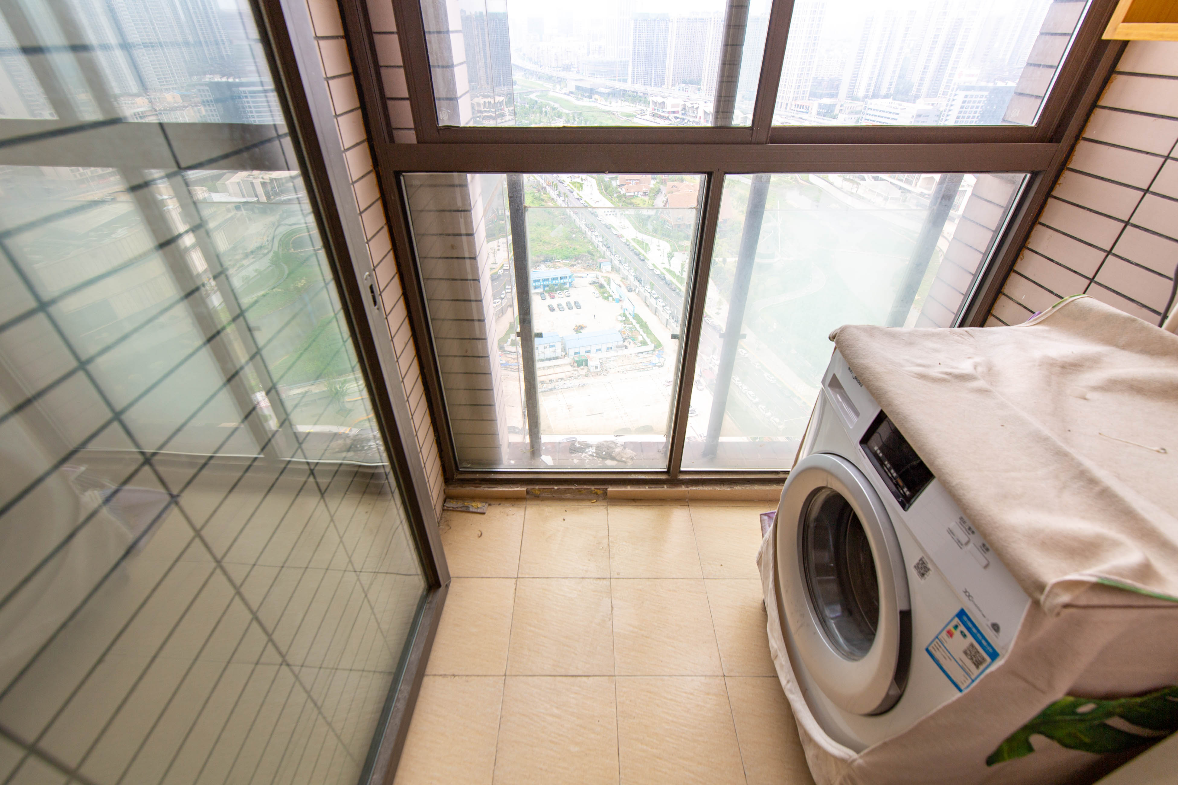 万树丹堤  2室2厅1卫    75.0万阳台