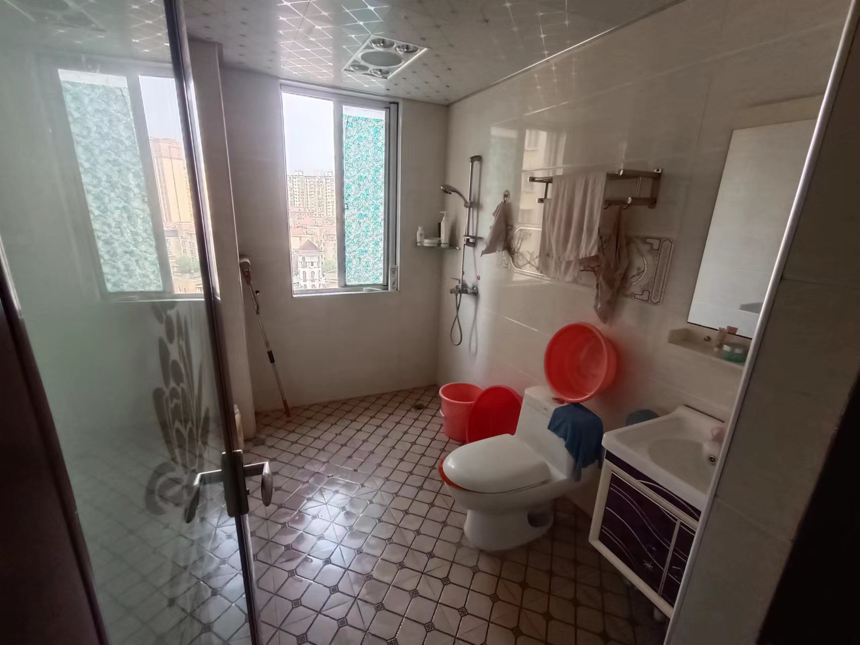 玫瑰名城梧桐园 4室2厅2卫 84.0万 玫瑰名城梧桐园 4室2厅2卫 84.0万客厅