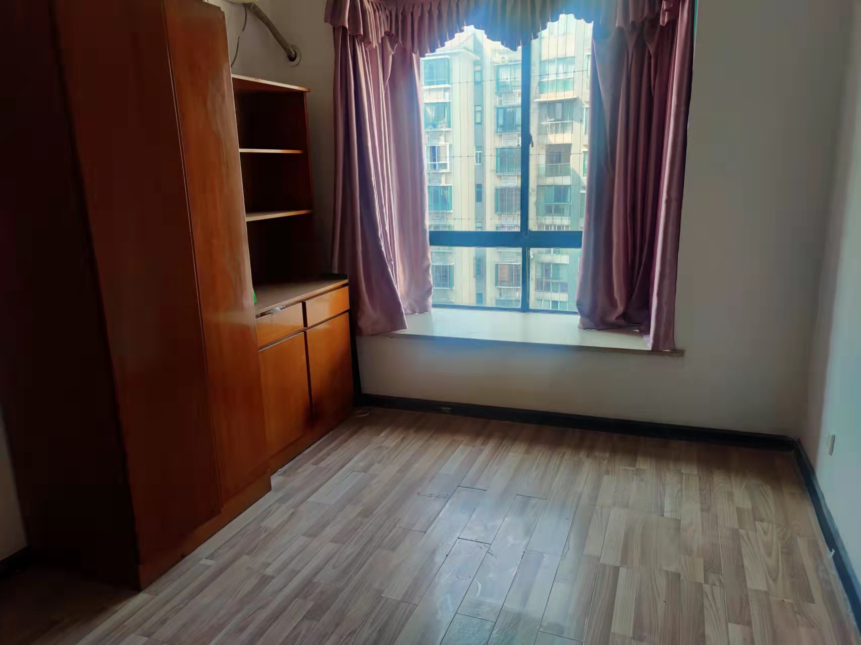 紫竹茗园 3室2厅1卫 79.8万 紫竹茗园 3室2厅1卫 79.8万客厅