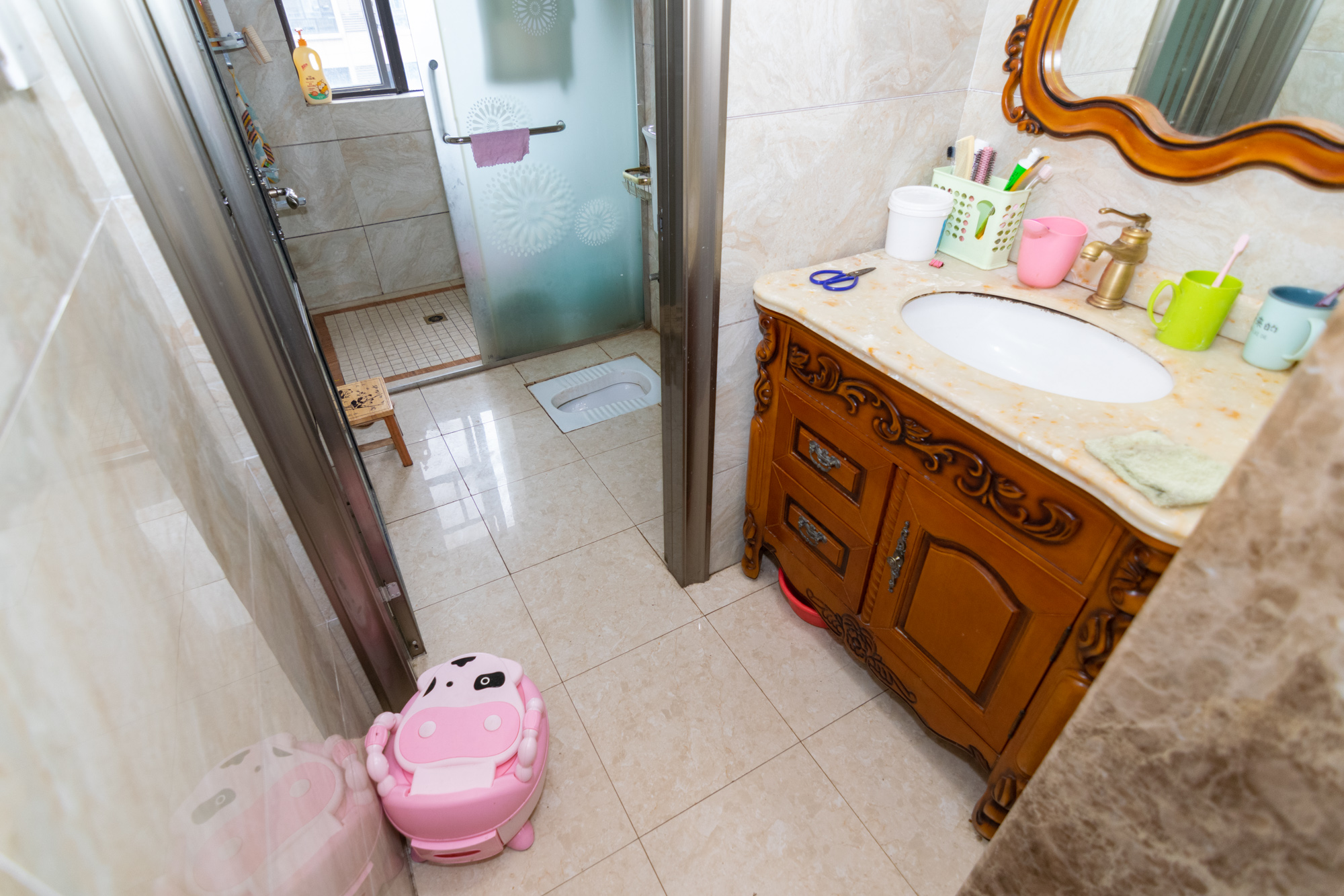 润和紫郡一期 5室2厅2卫 145.0万 润和紫郡一期 5室2厅2卫 145.0万卫生间