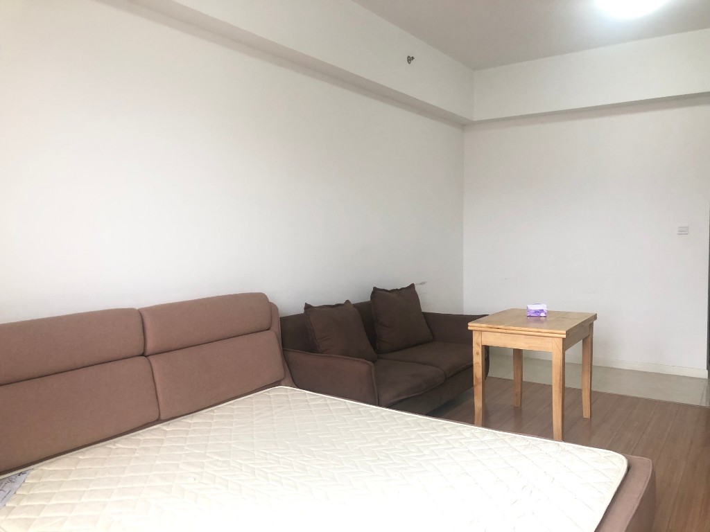 山水洲城华晨第一城 1室1厅1卫 32.0万 山水洲城华晨第一城 1室1厅1卫 32.0万客厅