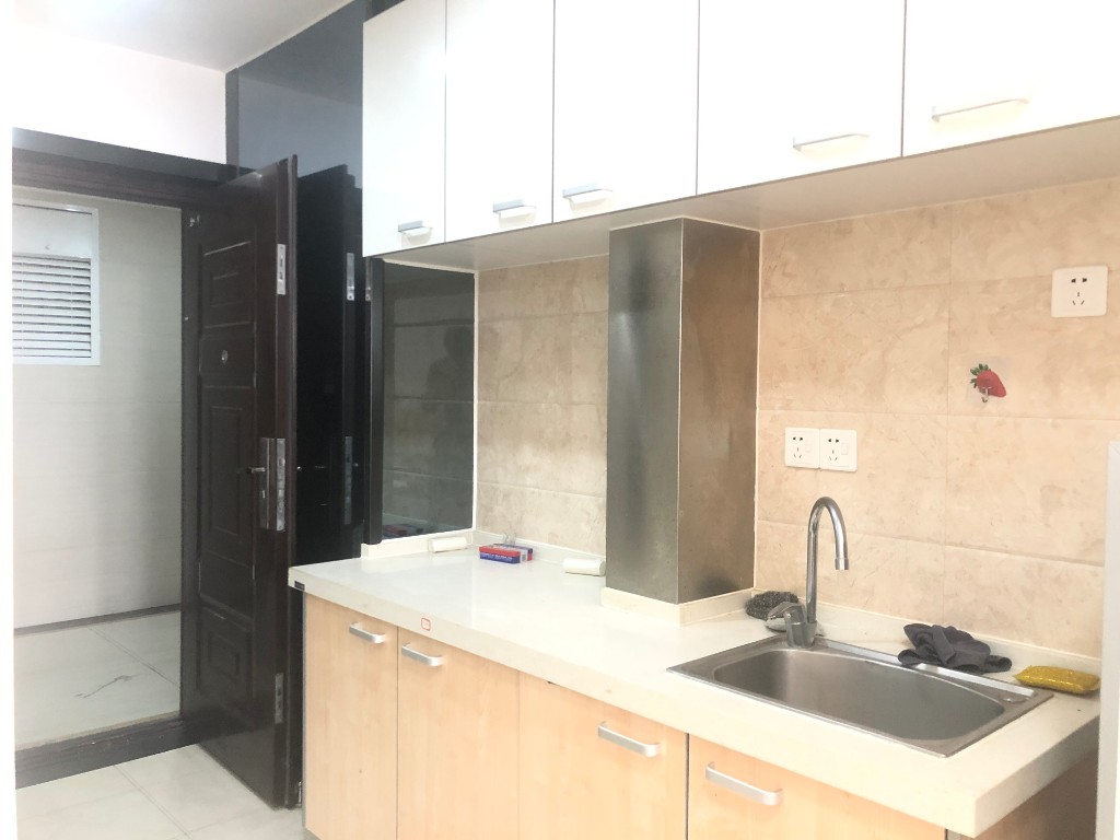 山水洲城华晨第一城 1室1厅1卫 32.0万 山水洲城华晨第一城 1室1厅1卫 32.0万客厅