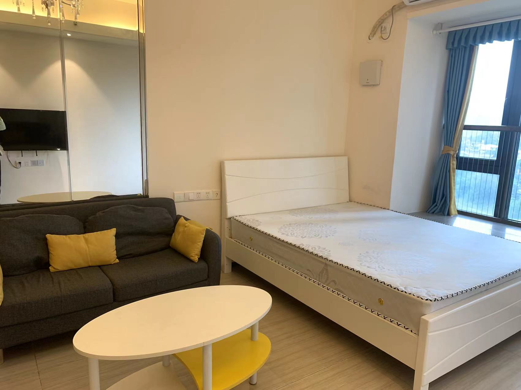 恒大御景湾  1室1厅1卫    24.0万 恒大御景湾  1室1厅1卫    24.0万客厅