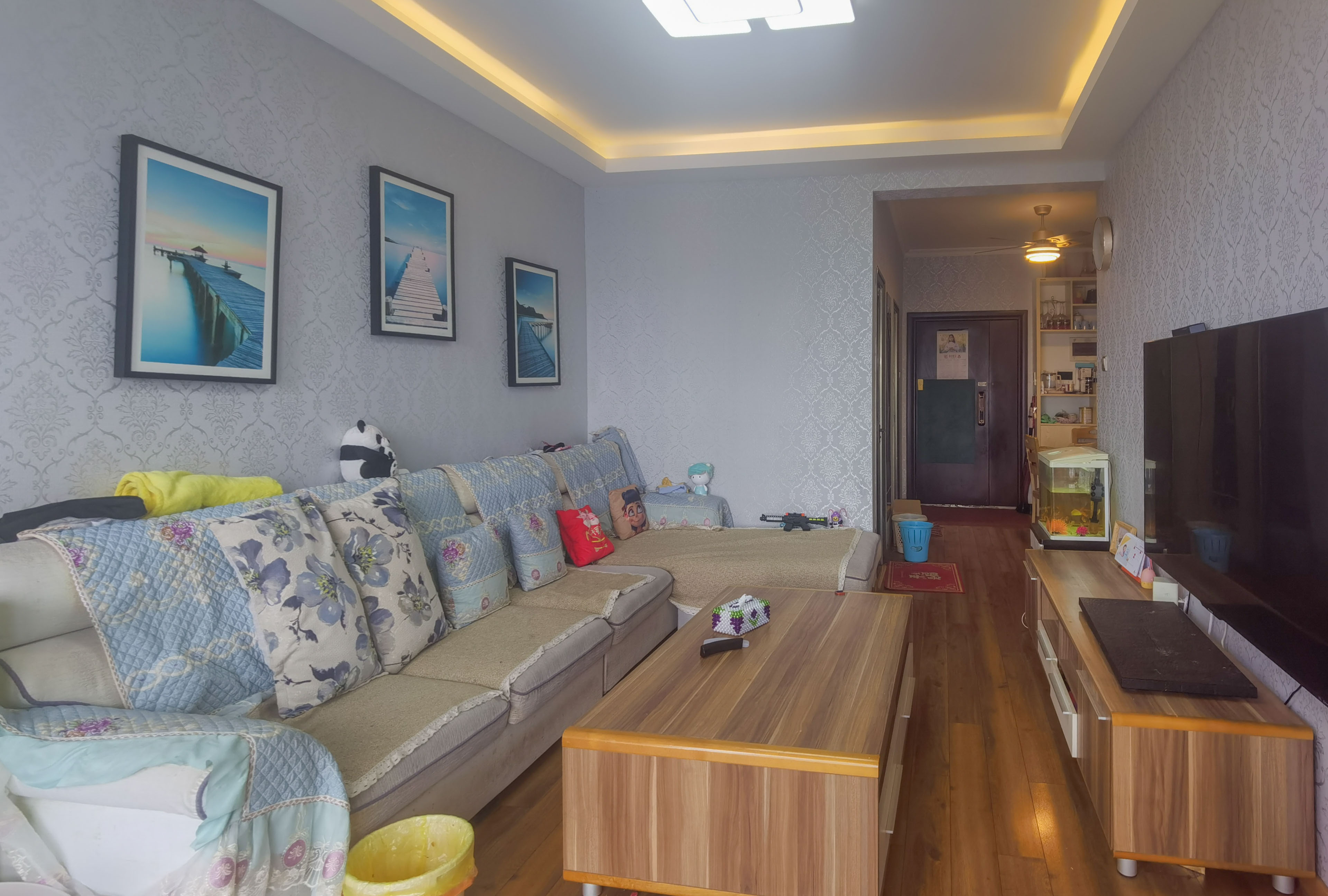 提香蓝岸 3室2厅1卫 51.8万 提香蓝岸 3室2厅1卫 51.8万客厅