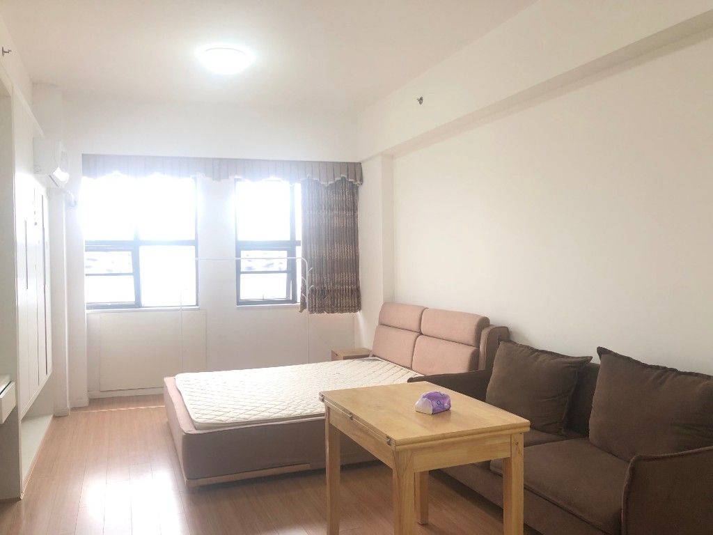 山水洲城华晨第一城 1室1厅1卫 32.0万 山水洲城华晨第一城 1室1厅1卫 32.0万客厅