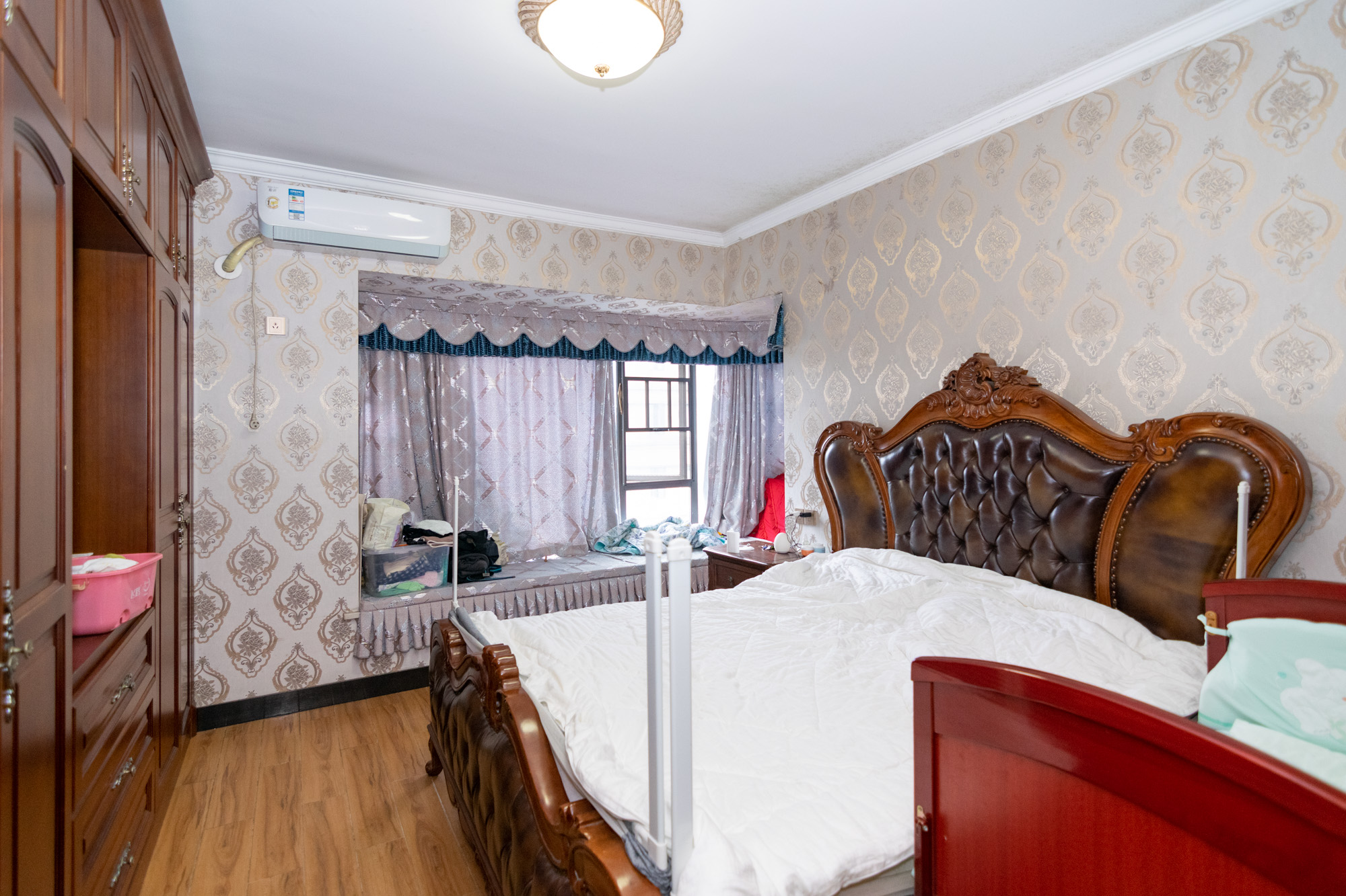 润和紫郡一期 5室2厅2卫 145.0万 润和紫郡一期 5室2厅2卫 145.0万卧室