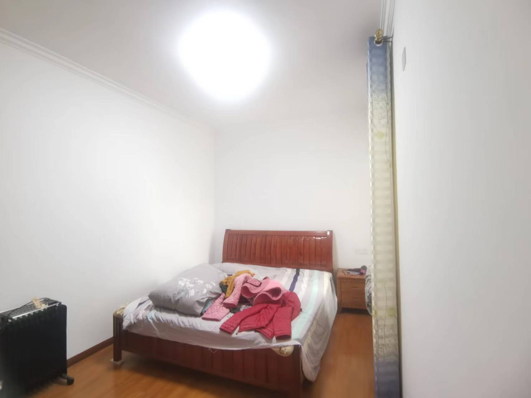 美的城四期 3室2厅2卫 90.0万 美的城四期 3室2厅2卫 90.0万客厅