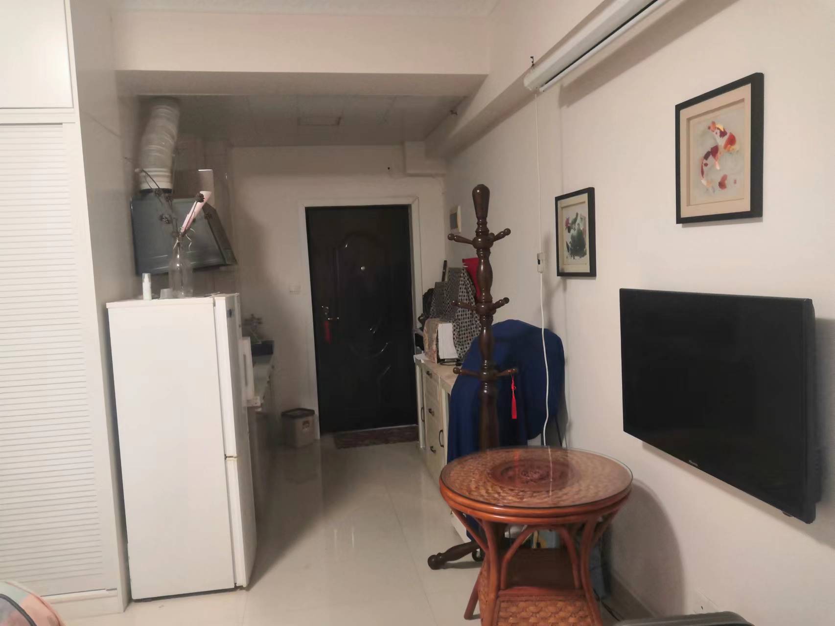 明峰银座  1室0厅1卫    27.0万 明峰银座  1室0厅1卫    27.0万客厅