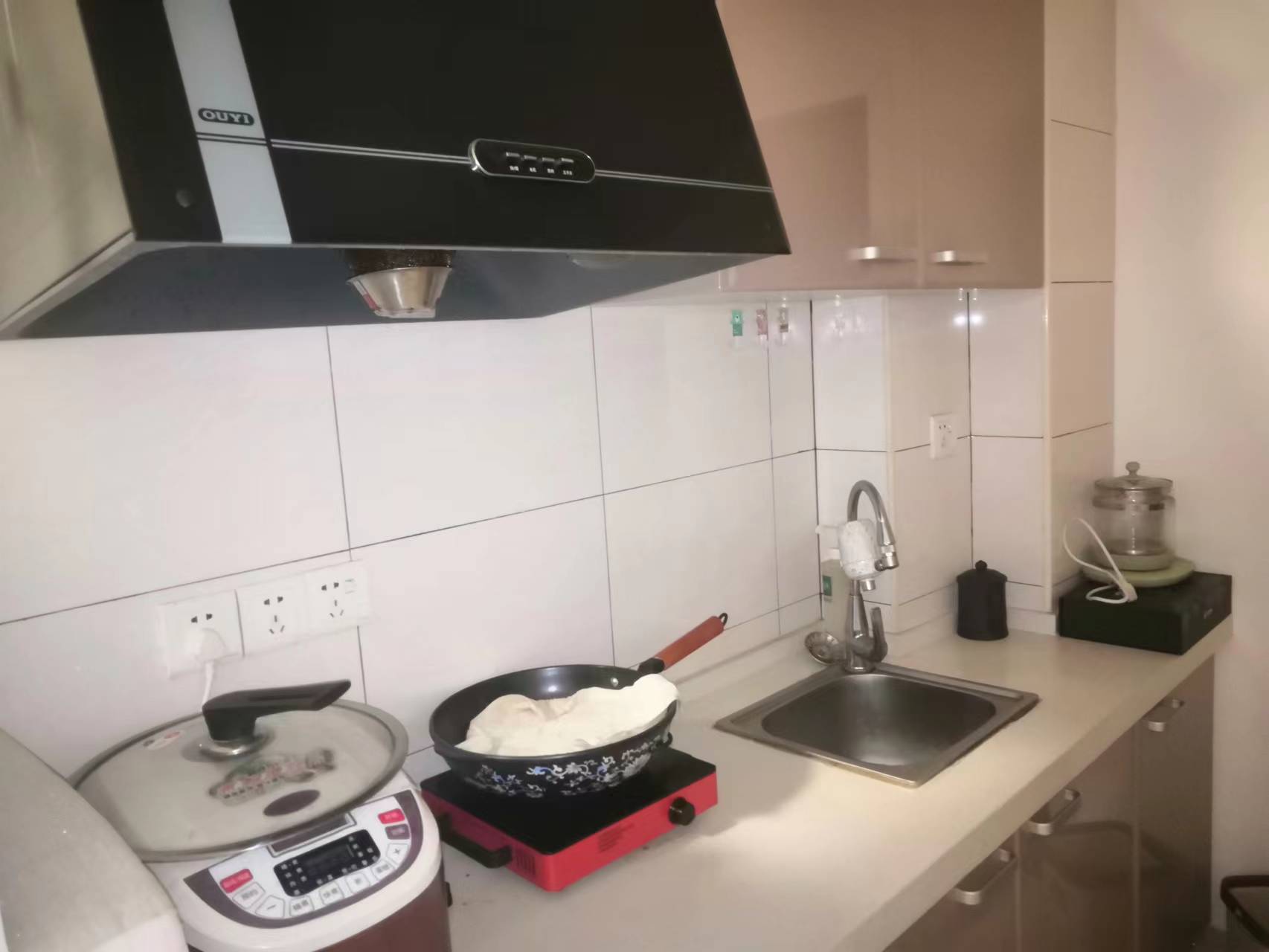 明峰银座  1室0厅1卫    27.0万 明峰银座  1室0厅1卫    27.0万客厅