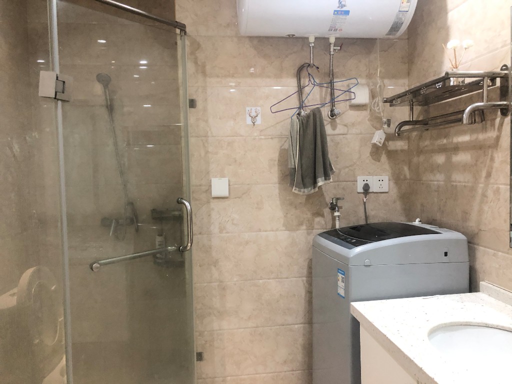 山水洲城华晨第一城 1室1厅1卫 32.0万 山水洲城华晨第一城 1室1厅1卫 32.0万客厅