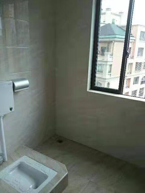 玫瑰名城橡树园 3室2厅2卫 76.0万 玫瑰名城橡树园 3室2厅2卫 76.0万客厅