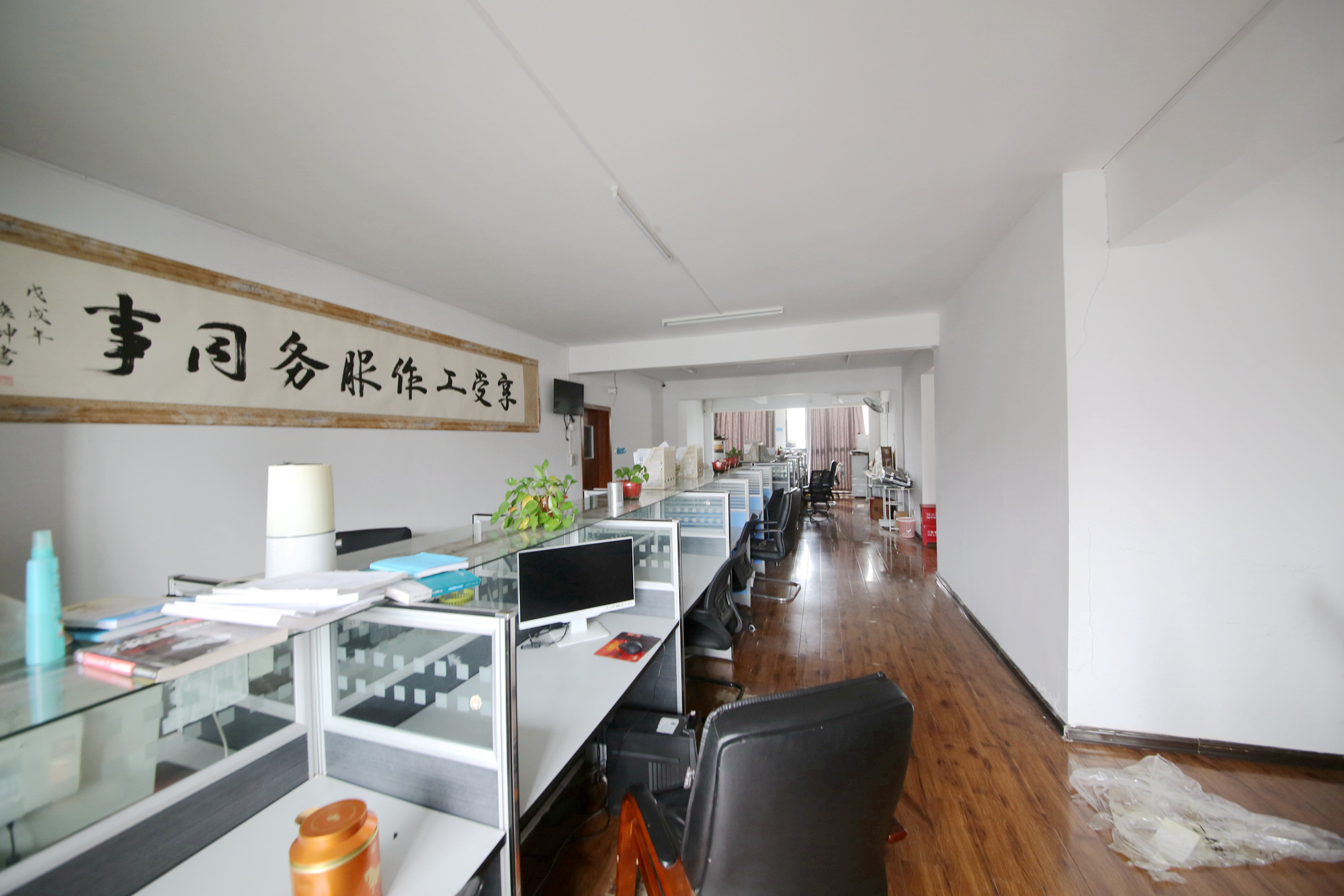 仁和香堤雅境  6室2厅1卫   186.00万其他