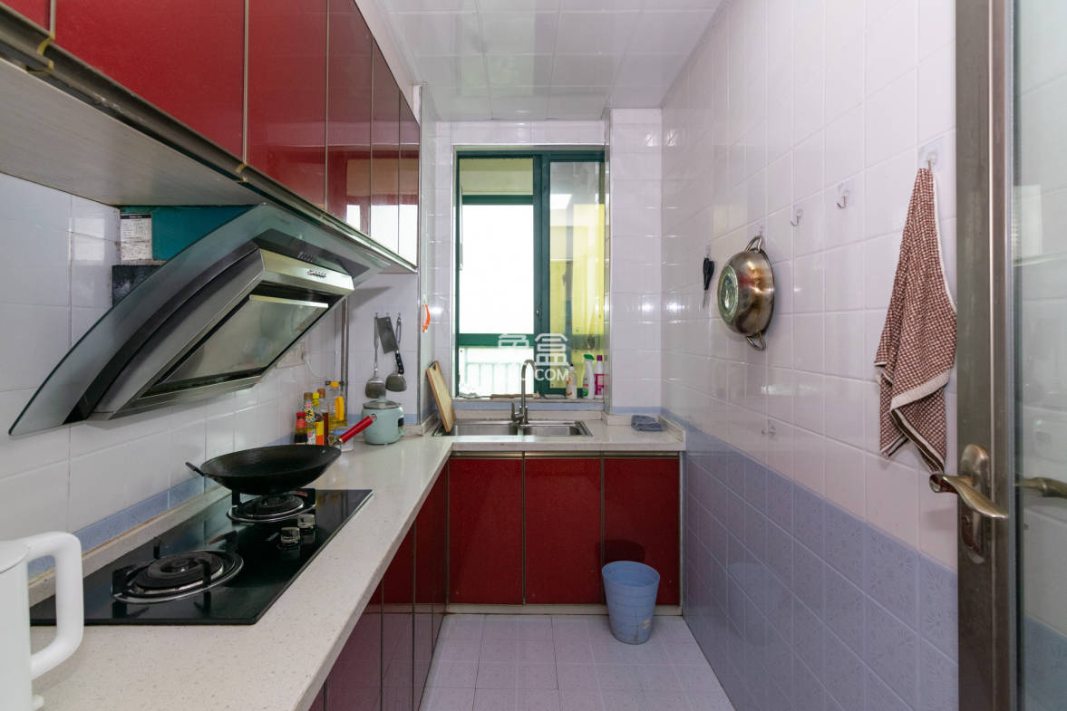 富基世纪公园 3室2厅2卫 78.80万 富基世纪公园 3室2厅2卫 78.80万厨房