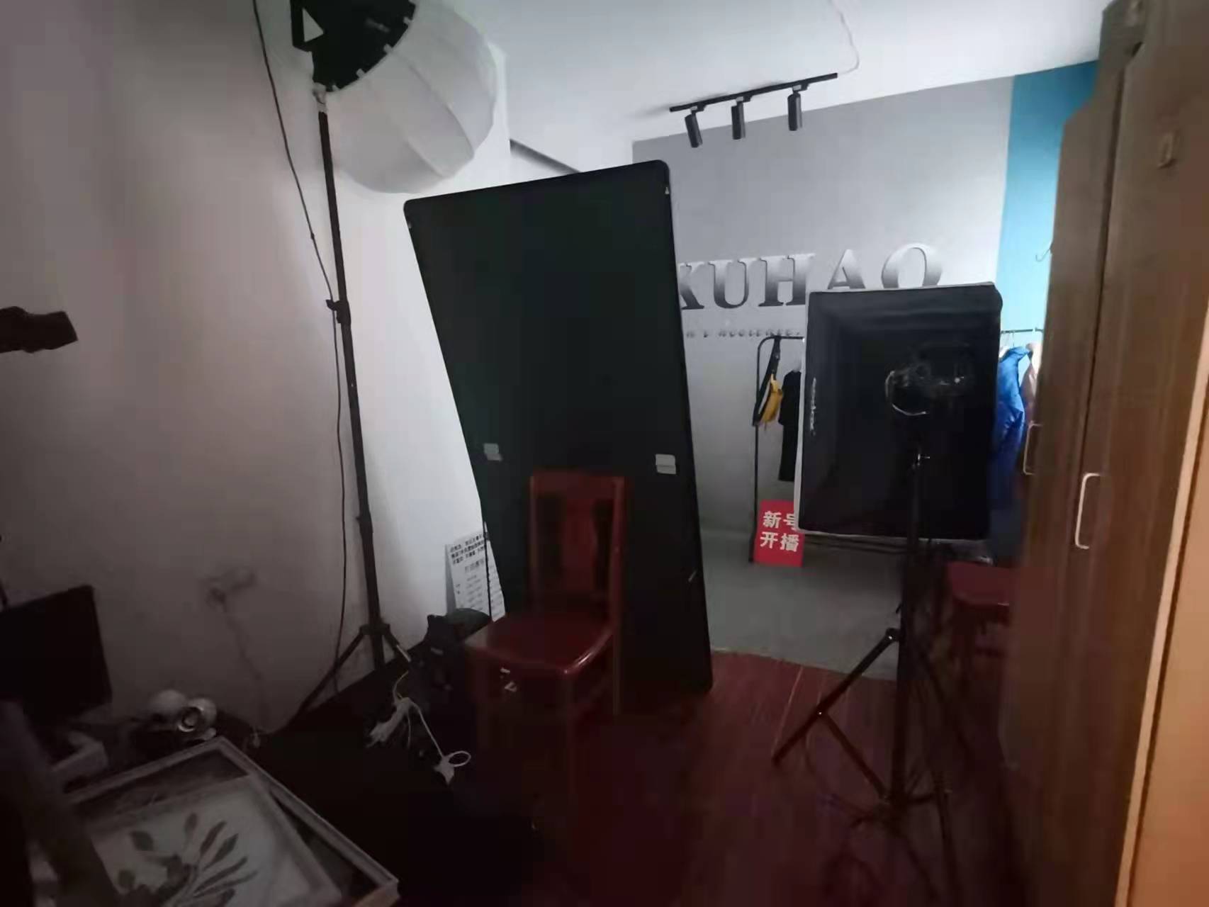 百江明珠  2室1厅1卫    46.8万 百江明珠  2室1厅1卫    46.8万客厅